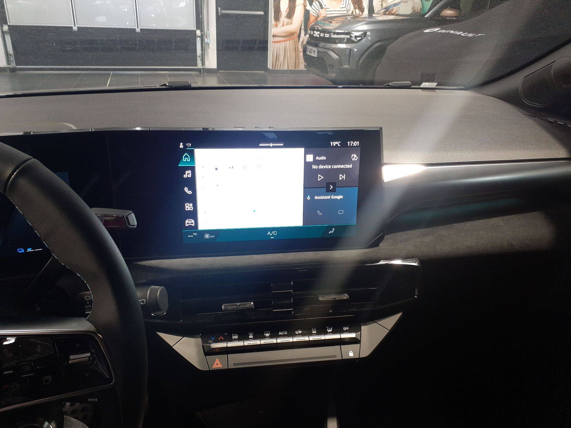 Vente en ligne Renault Clio 6 Clio E-Tech full hybrid 160 ch au prix de 28 490 €