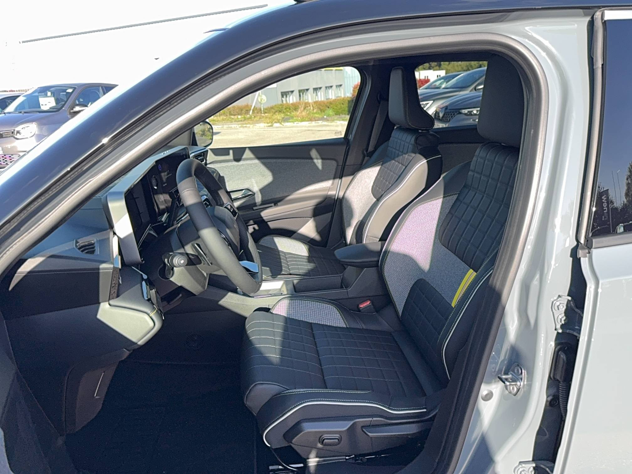 Vente en ligne Renault R4 E-Tech  150 ch autonomie confort au prix de 36 590 €