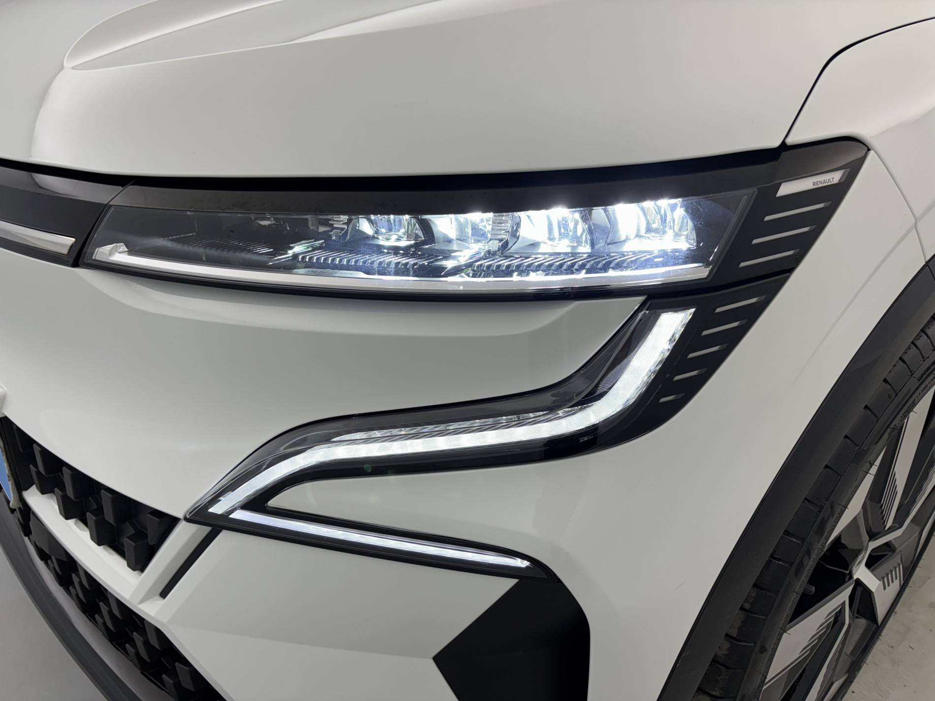 Vente en ligne Renault Megane E-Tech  EV60 220 ch super charge au prix de 26 690 €