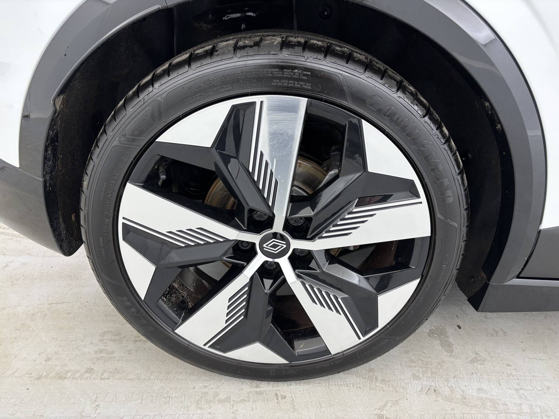 Vente en ligne Renault Megane E-Tech  EV60 220 ch super charge au prix de 26 690 €