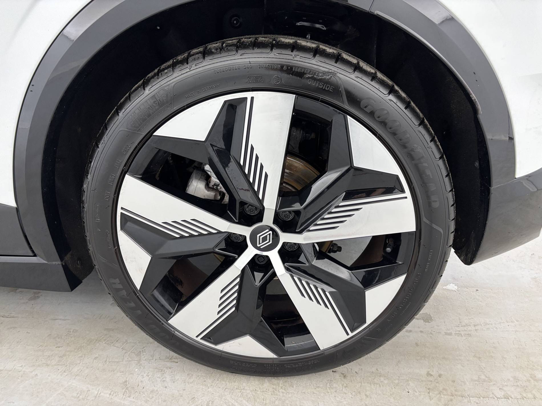 Vente en ligne Renault Megane E-Tech  EV60 220 ch super charge au prix de 26 690 €
