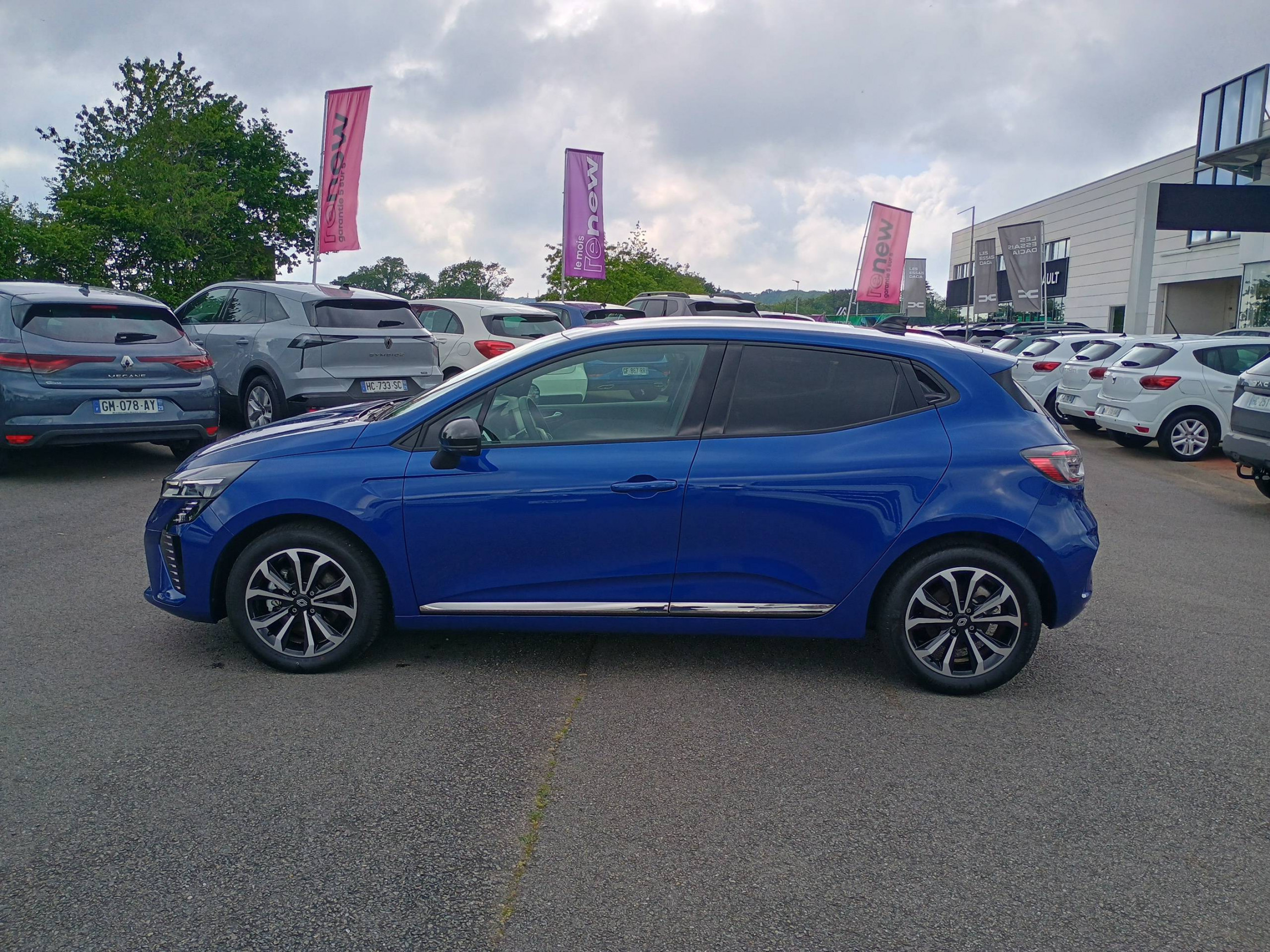 Renault Clio 5 Clio E-Tech full hybrid 145 occasion de 2024 en vente à Quimper