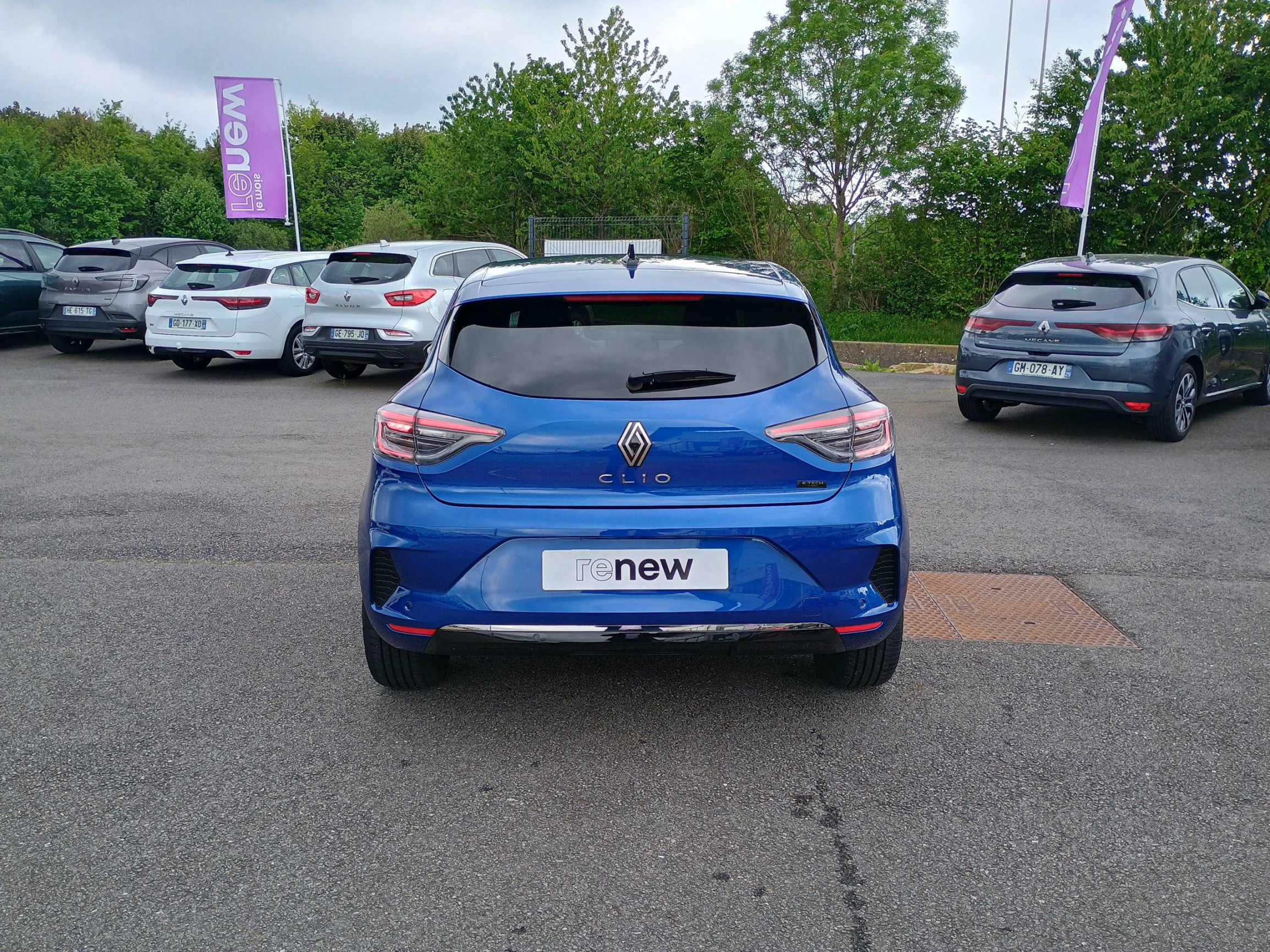 Vente en ligne Renault Clio 5 Clio E-Tech full hybrid 145 au prix de 20 990 €