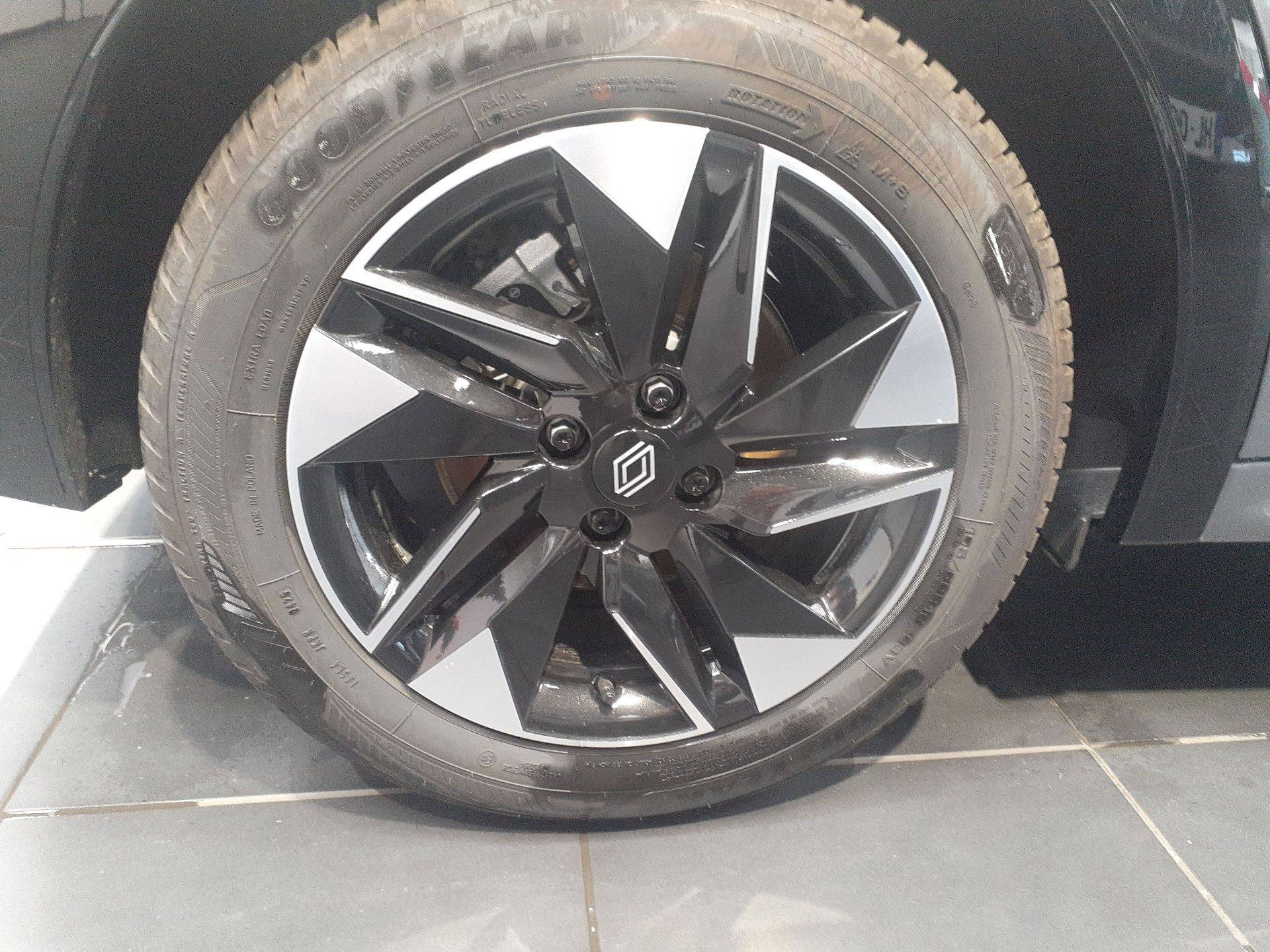 Vente en ligne Renault Clio 6 Clio E-Tech full hybrid 160 ch au prix de 26 500 €