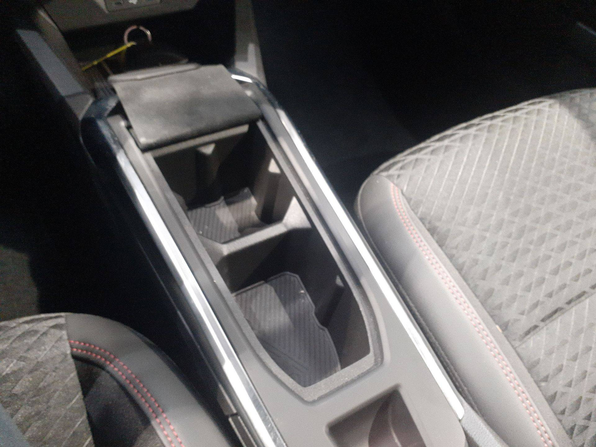 Vente en ligne Renault Clio 6 Clio E-Tech full hybrid 160 ch au prix de 26 500 €