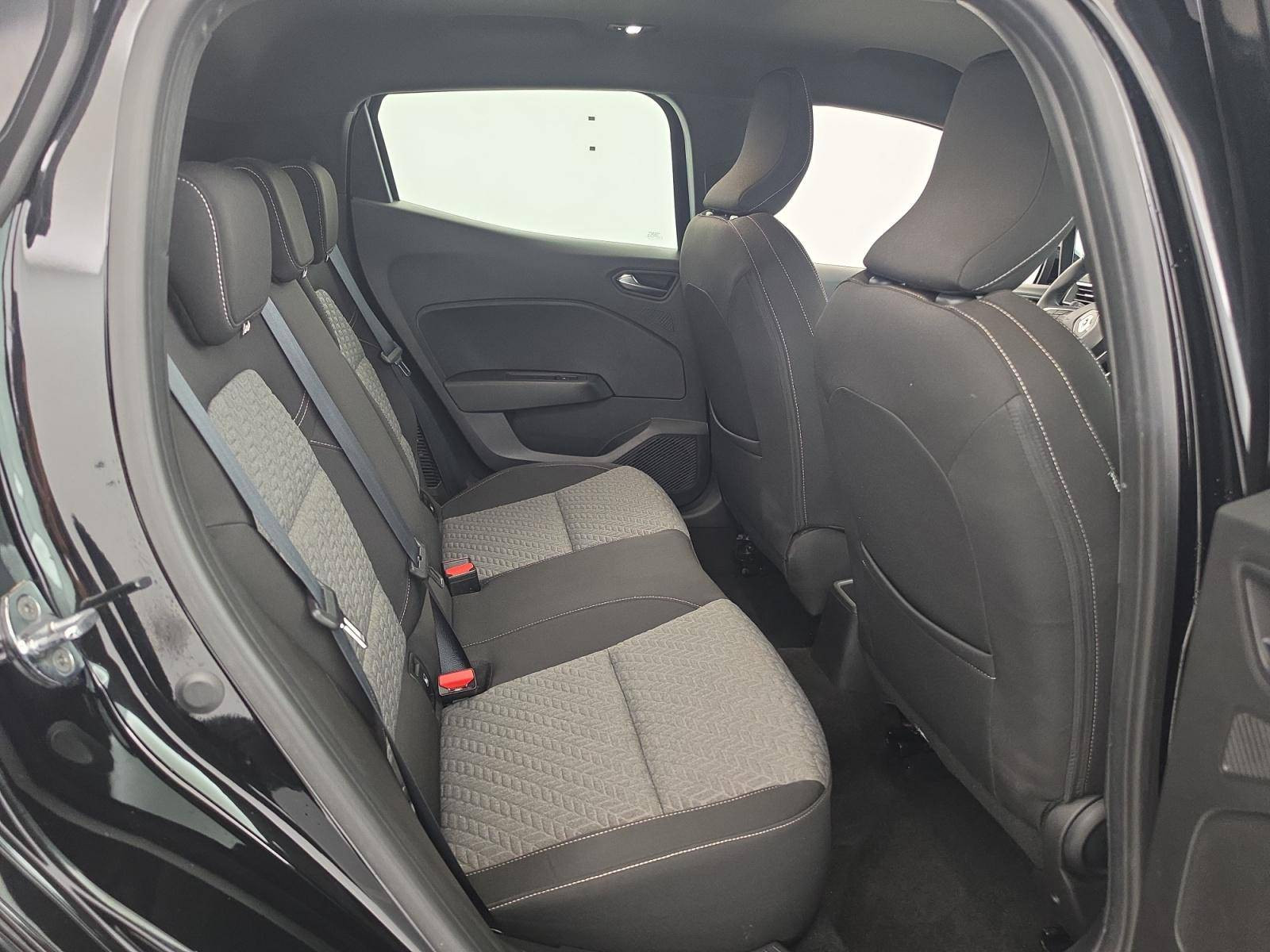Vente en ligne Renault Clio 5 Clio E-Tech 140 - 21N au prix de 15 890 €