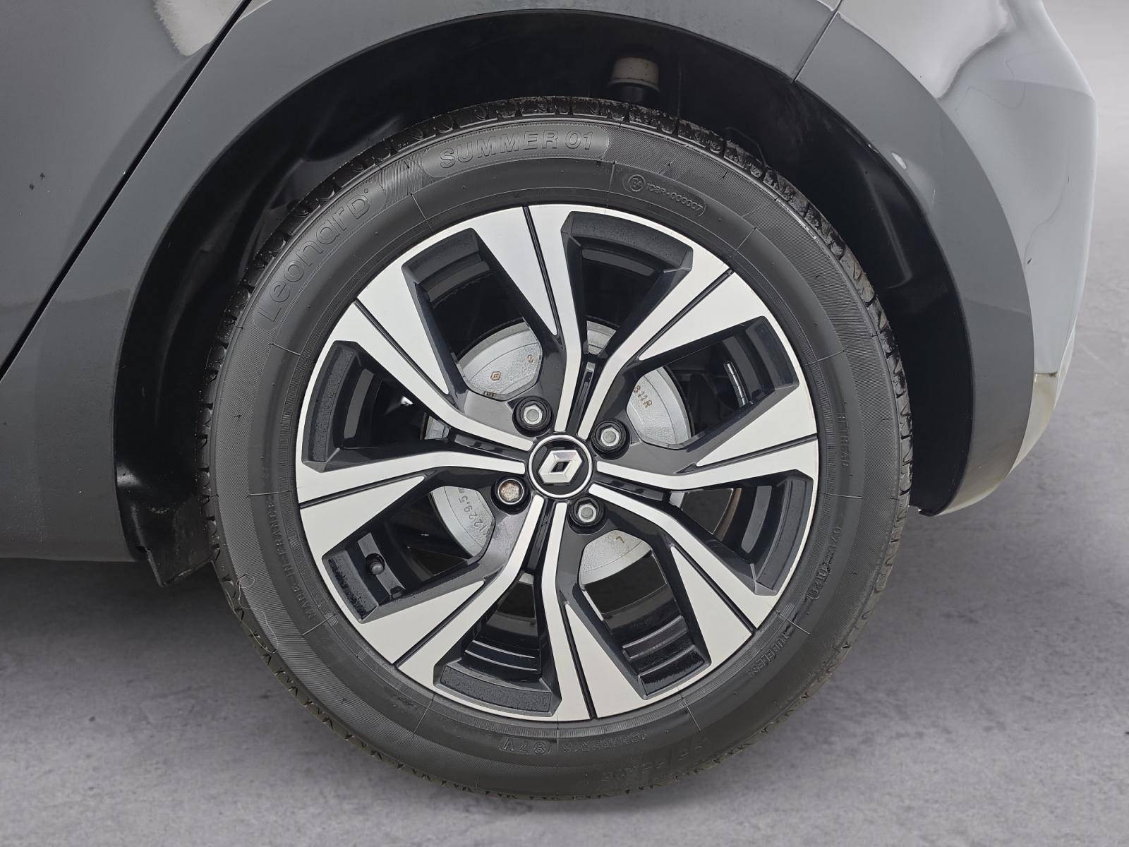 Vente en ligne Renault Clio 5 Clio E-Tech 140 - 21N au prix de 15 890 €