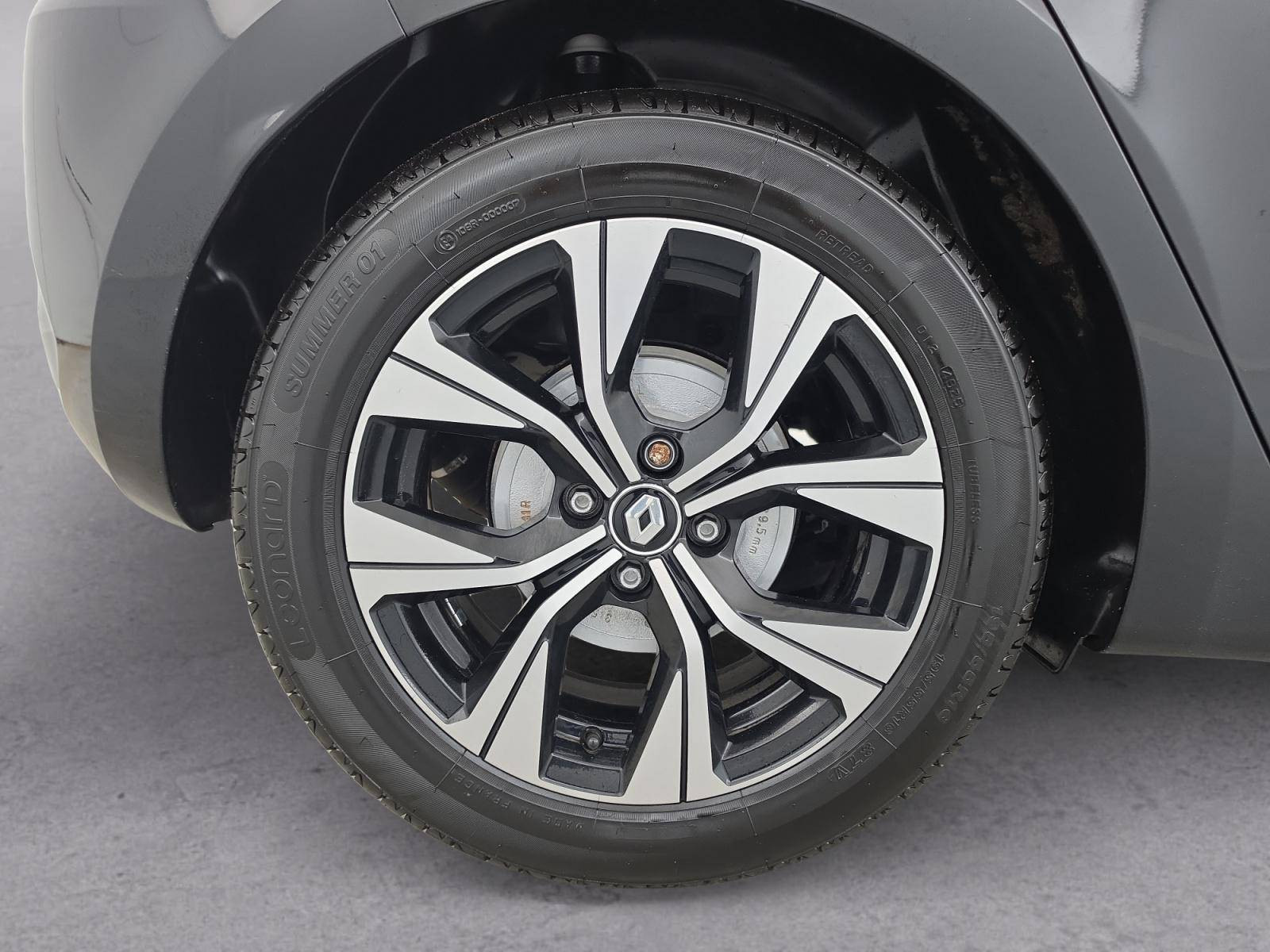 Vente en ligne Renault Clio 5 Clio E-Tech 140 - 21N au prix de 15 890 €