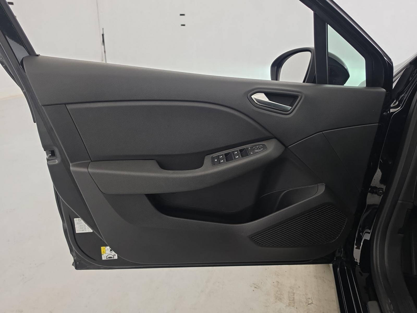 Vente en ligne Renault Clio 5 Clio E-Tech 140 - 21N au prix de 15 890 €