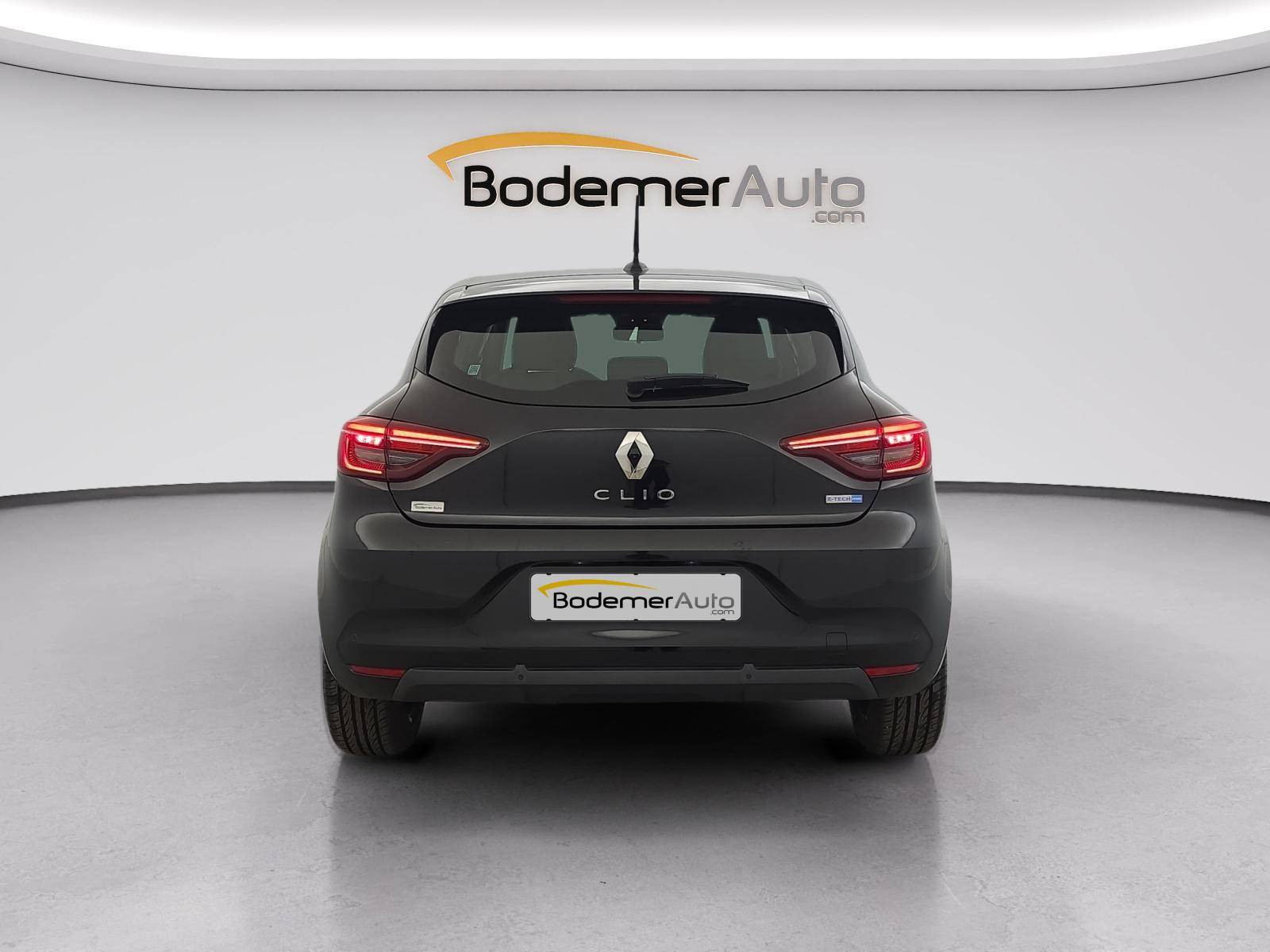 Vente en ligne Renault Clio 5 Clio E-Tech 140 - 21N au prix de 15 890 €