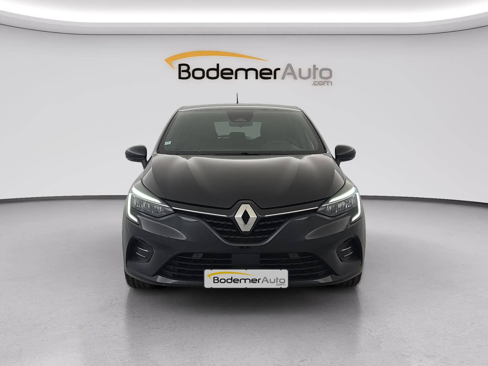 Vente en ligne Renault Clio 5 Clio E-Tech 140 - 21N au prix de 15 890 €