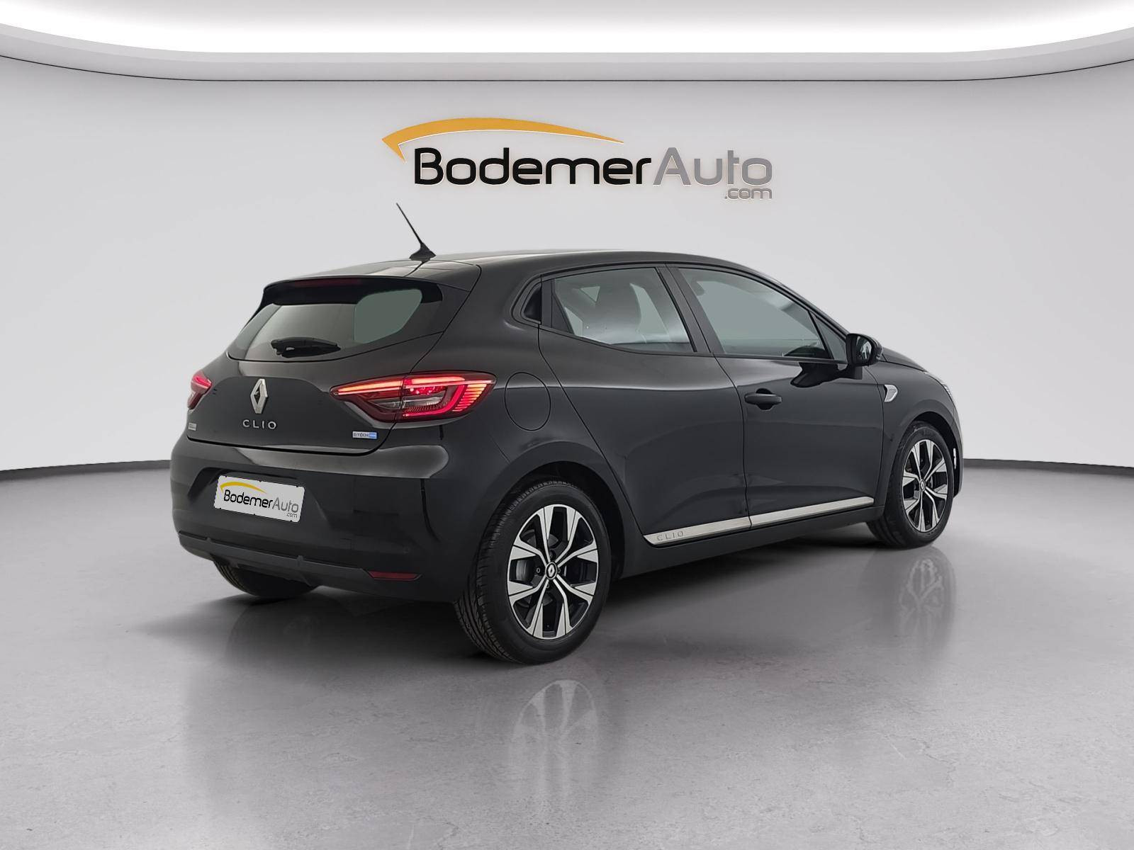 Vente en ligne Renault Clio 5 Clio E-Tech 140 - 21N au prix de 15 890 €