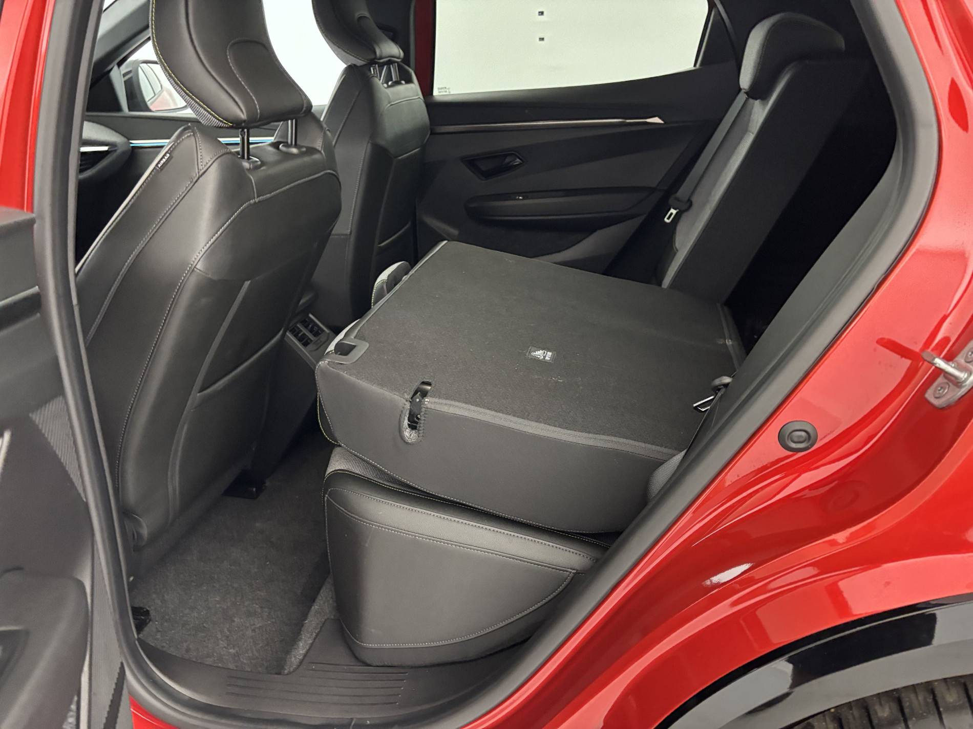 Vente en ligne Renault Megane E-Tech  220 ch autonomie confort GSR2 au prix de 30 690 €