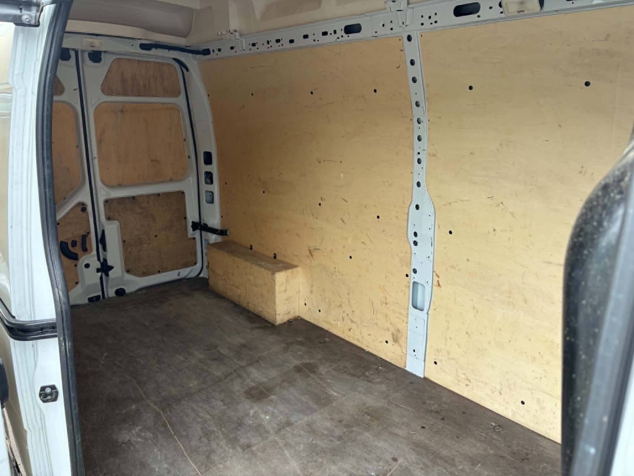 Vente en ligne Renault Master Fourgon MASTER FGN TRAC F3500 L3H3 BLUE DCI 135 au prix de 23 990 €