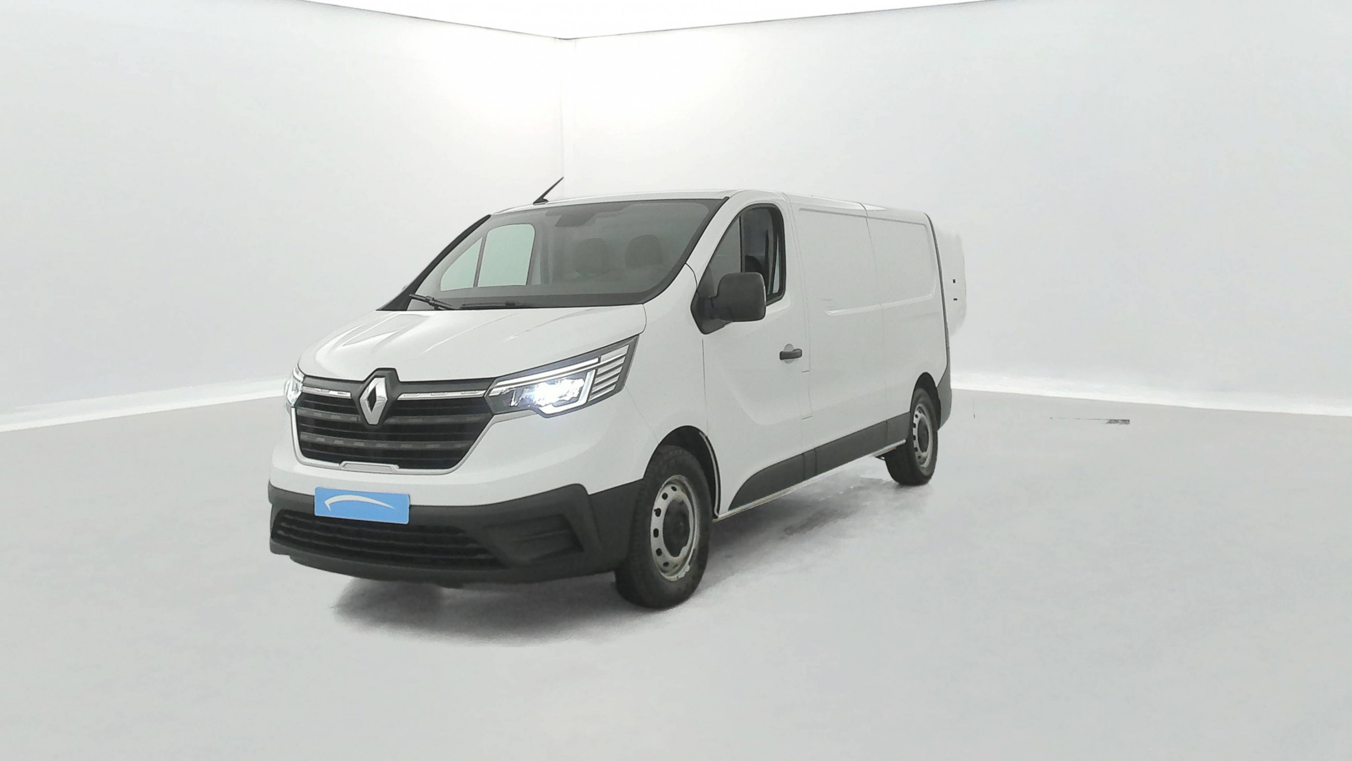 Vente en ligne Renault Trafic 3 Fourgon TRAFIC FGN L2H1 3000 KG BLUE DCI 130 au prix de 22 990 €