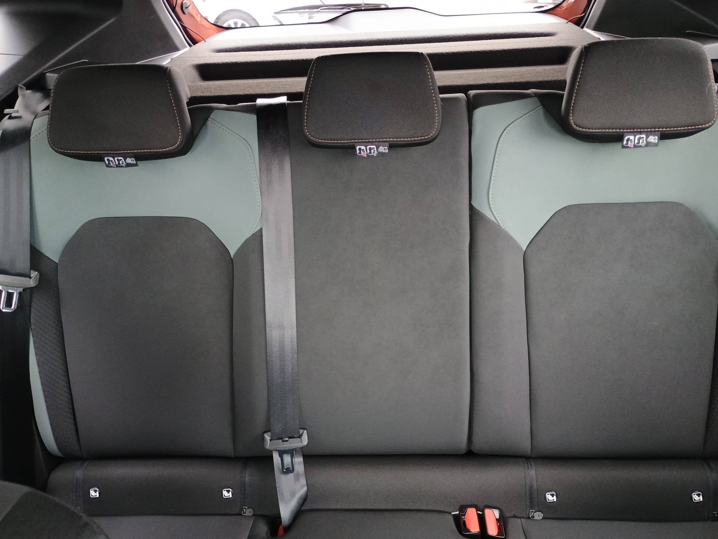Vente en ligne Dacia Duster  Hybrid 155 au prix de 28 490 €
