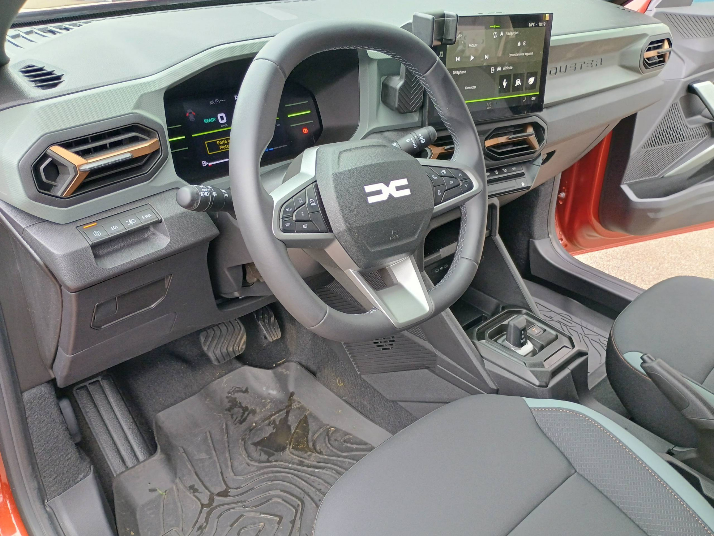 Vente en ligne Dacia Duster  Hybrid 155 au prix de 28 490 €