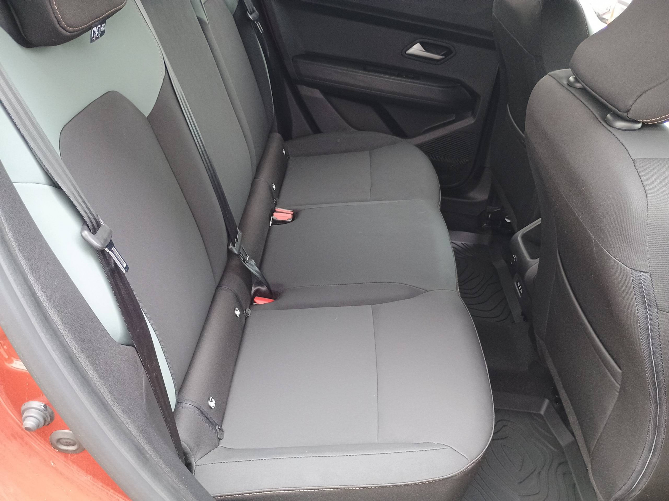 Vente en ligne Dacia Duster  Hybrid 155 au prix de 28 490 €