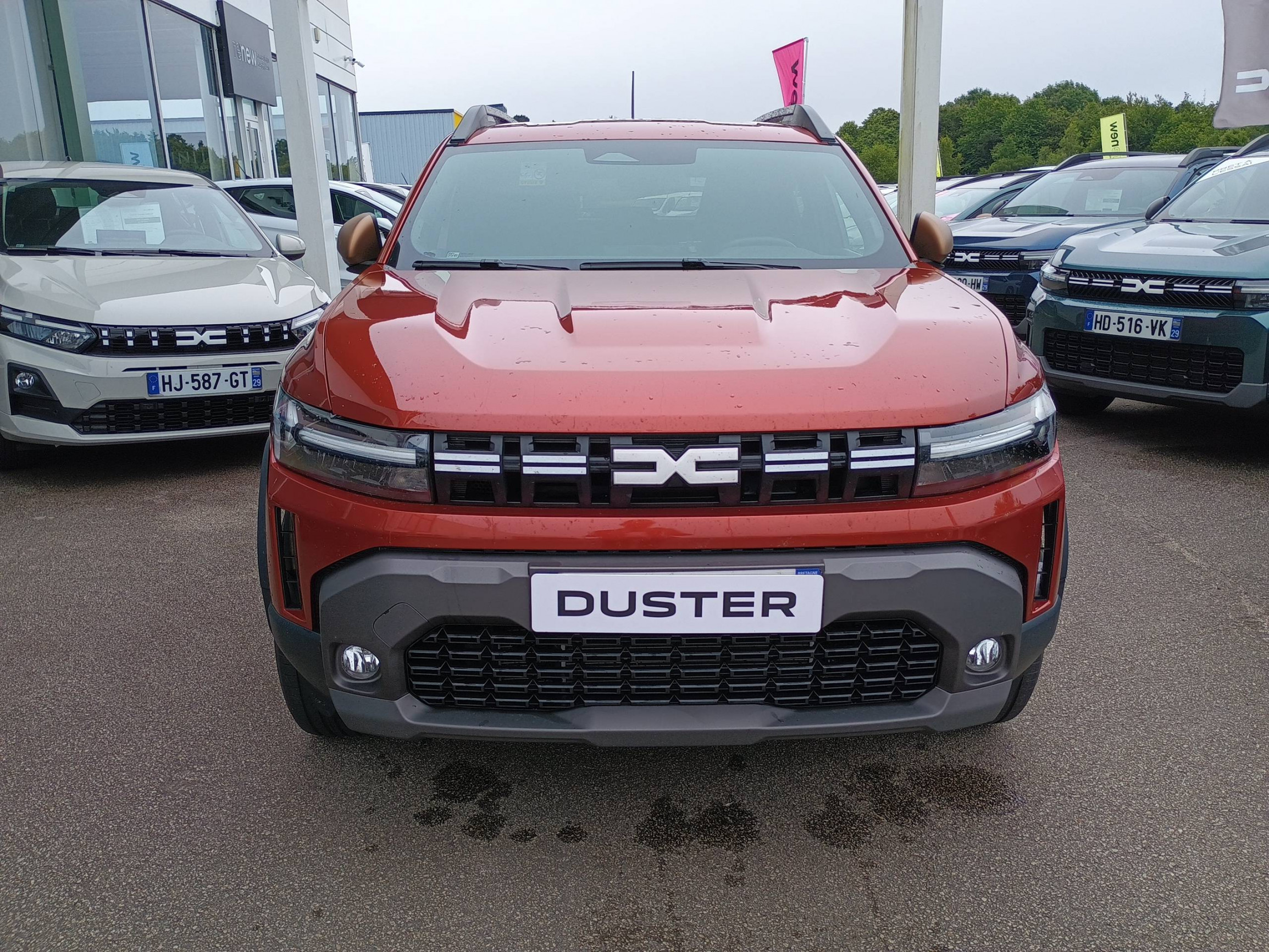 Vente en ligne Dacia Duster  Hybrid 155 au prix de 28 490 €