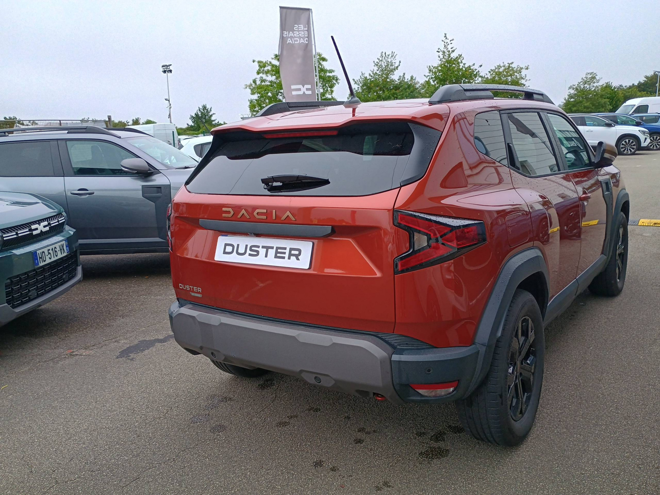 Vente en ligne Dacia Duster  Hybrid 155 au prix de 28 490 €