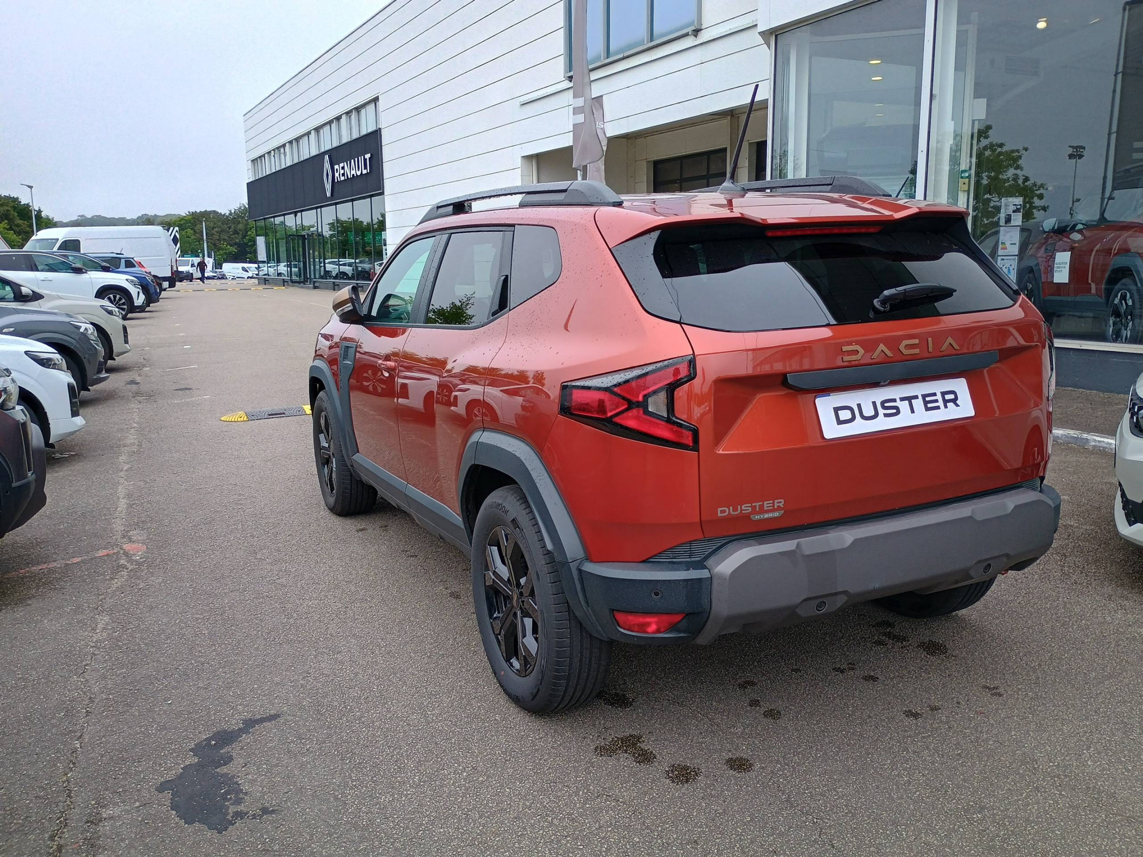 Vente en ligne Dacia Duster  Hybrid 155 au prix de 28 490 €