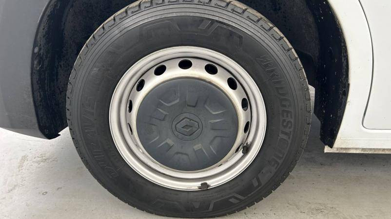 Vente en ligne Renault Master Fourgon MASTER FGN TRAC F3500 L3H3 BLUE DCI 135 au prix de 23 990 €