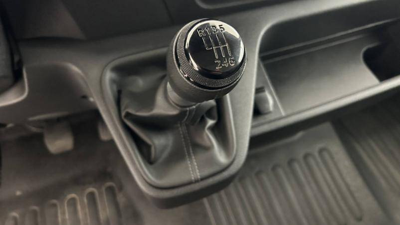 Vente en ligne Renault Master Fourgon MASTER FGN TRAC F3500 L3H3 BLUE DCI 135 au prix de 23 990 €
