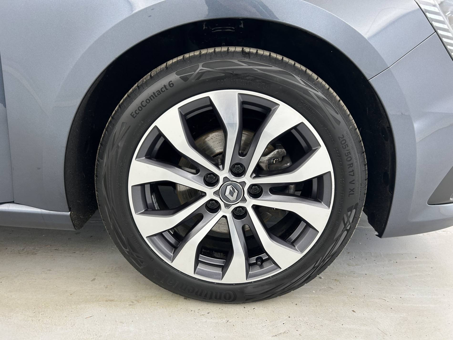 Vente en ligne Renault Megane 4  Blue dCi 115 EDC au prix de 16 690 €