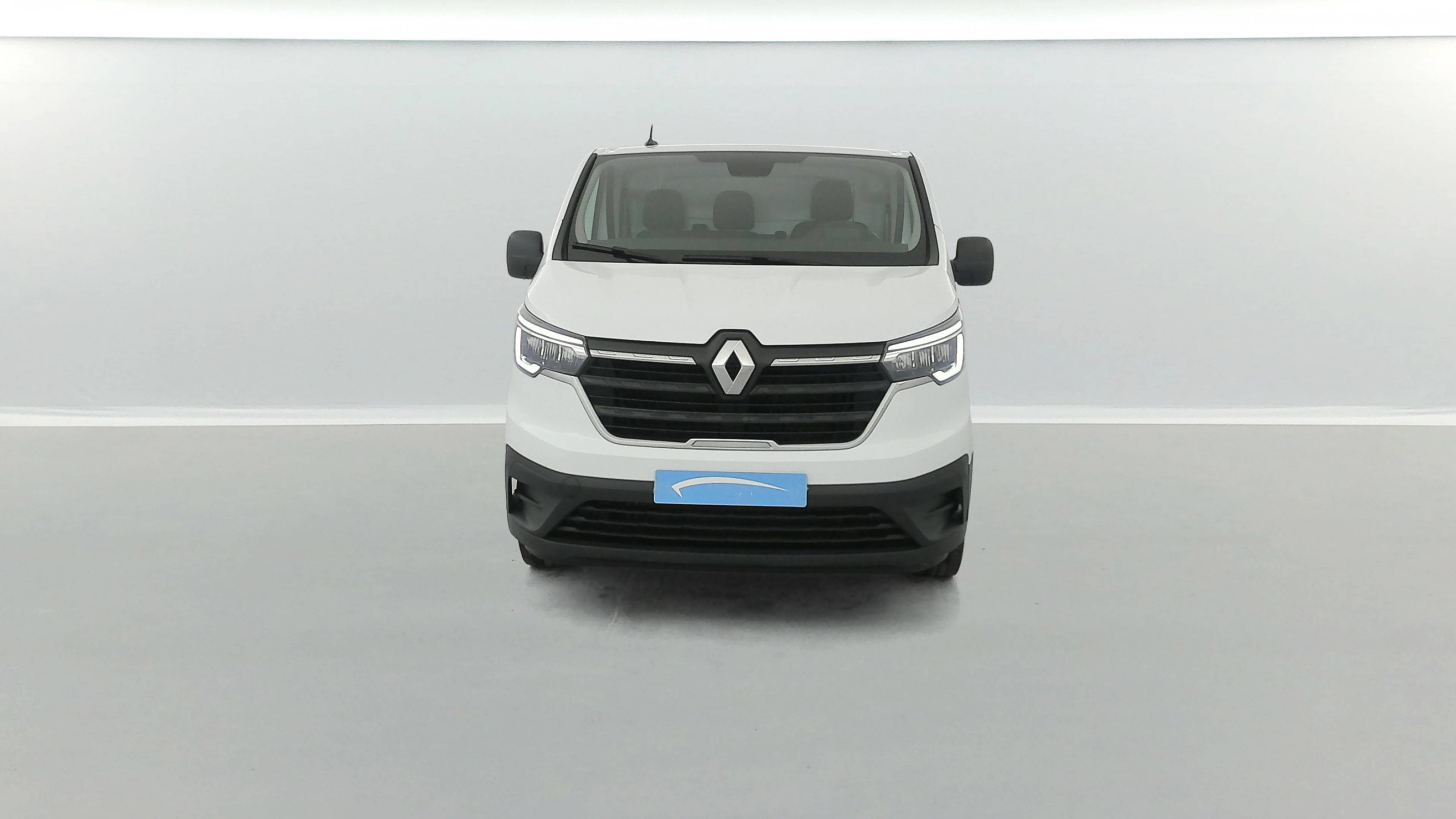 Vente en ligne Renault Trafic 3 Fourgon TRAFIC FG BLUE DCI 130 L1H1 3T GSR2 au prix de 21 490 €