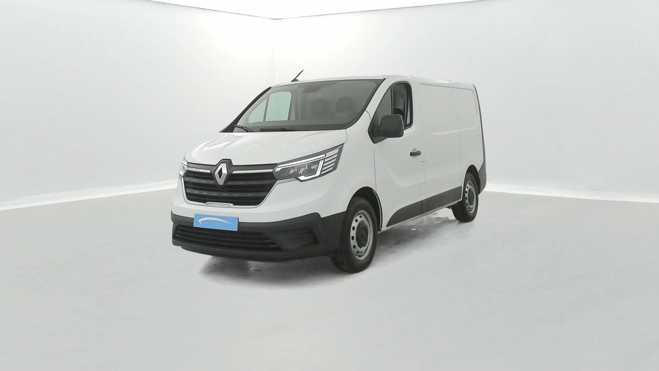 Vente en ligne Renault Trafic 3 Fourgon TRAFIC FG BLUE DCI 130 L1H1 3T GSR2 au prix de 21 490 €