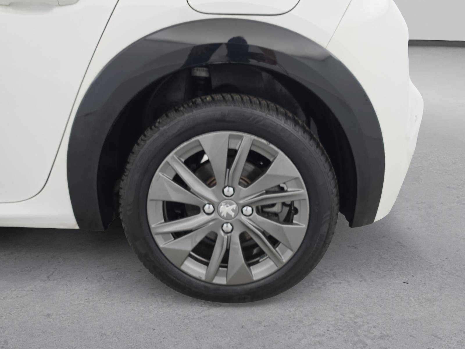 Vente en ligne Peugeot E-208  50 kWh 136ch au prix de 17 890 €