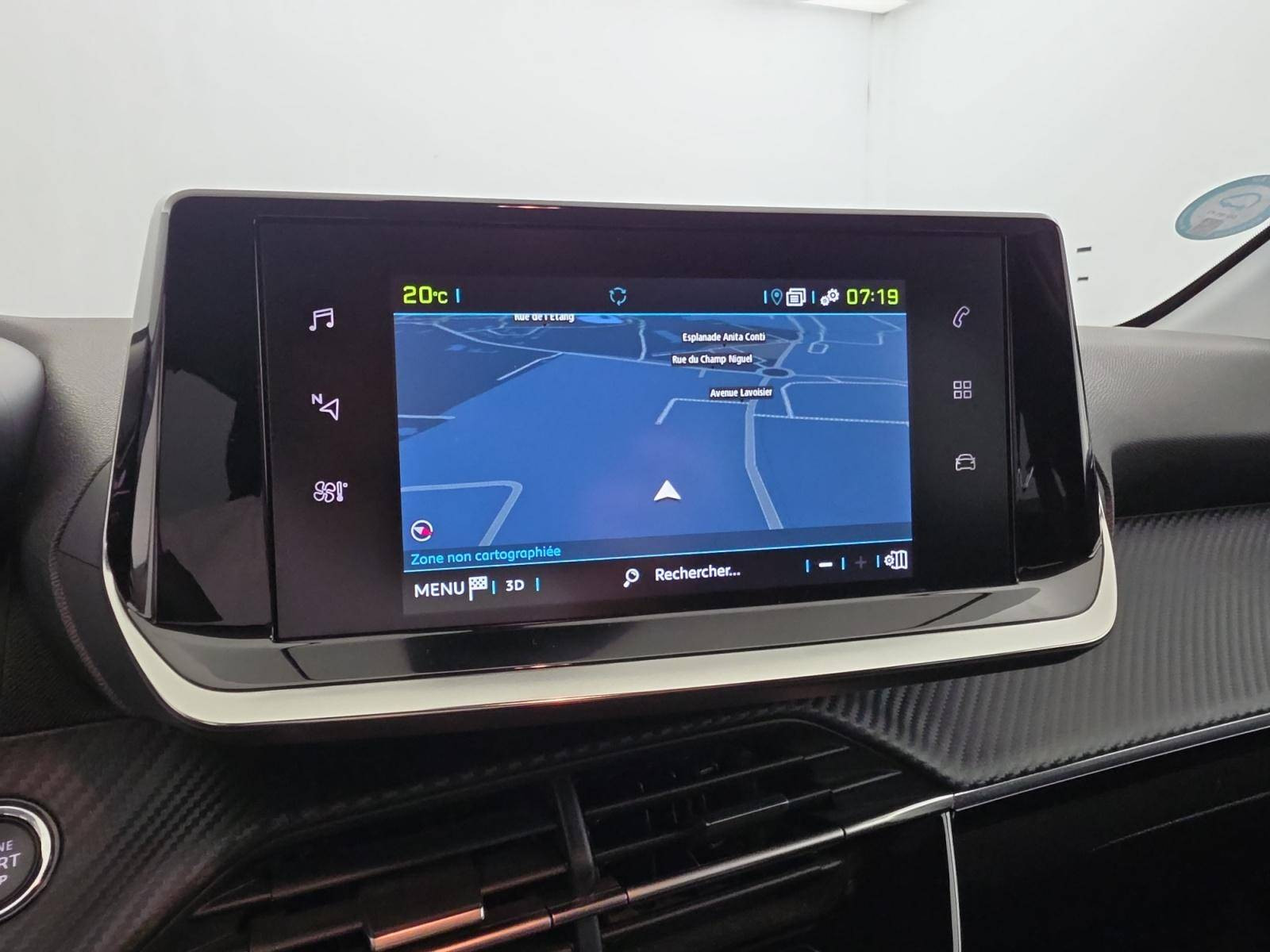Vente en ligne Peugeot E-208  50 kWh 136ch au prix de 17 890 €