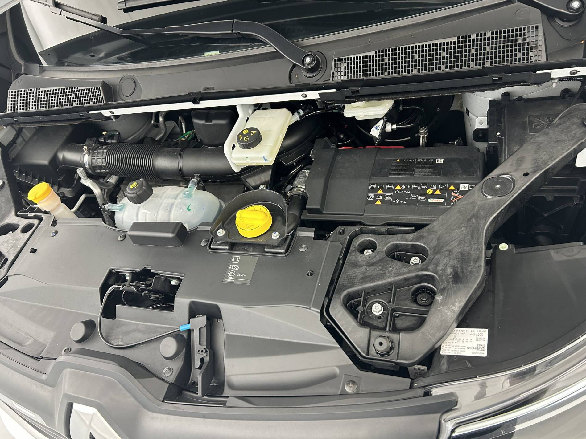 Vente en ligne Renault Trafic 3 Fourgon TRAFIC FG BLUE DCI 130 L1H1 3T GSR2 au prix de 21 490 €