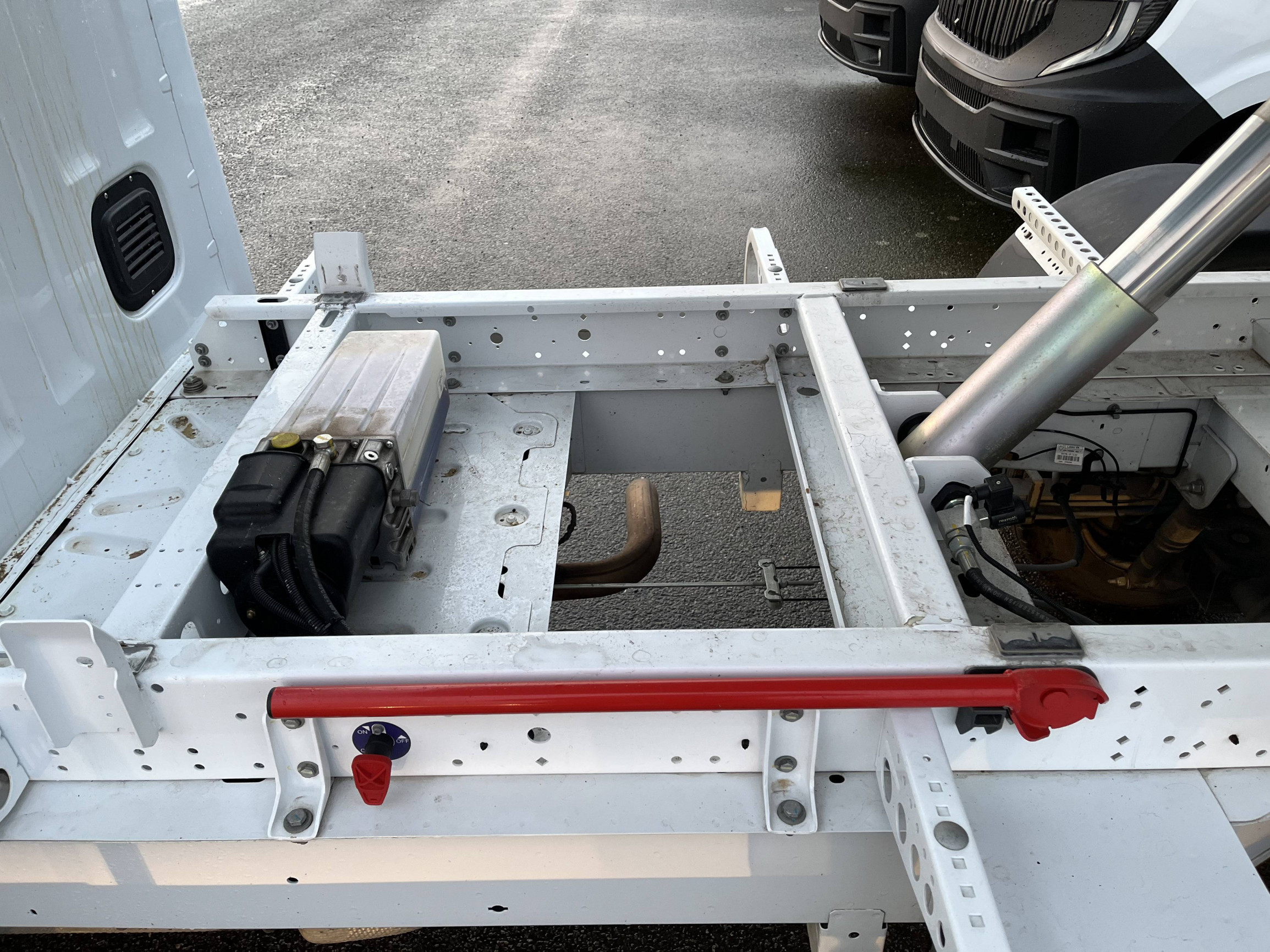 Vente en ligne Renault Master 3 Châssis Cabine MASTER BENNE CC PROP RJ3500 L2 PAFC BLUE DCI 130 EURO VI au prix de 27 990 €