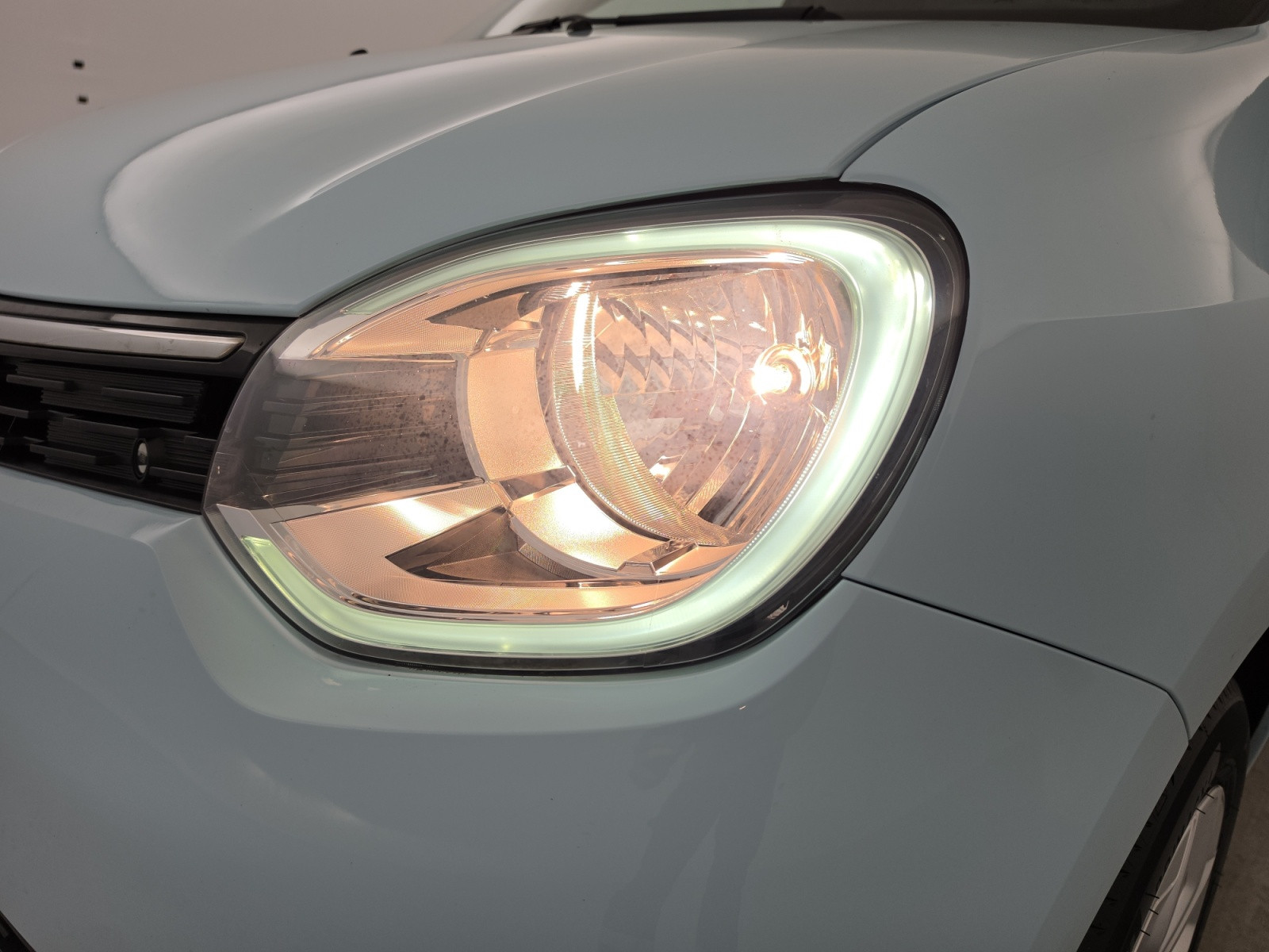 Vente en ligne Renault Twingo Electrique Twingo III E-Tech au prix de 12 990 €