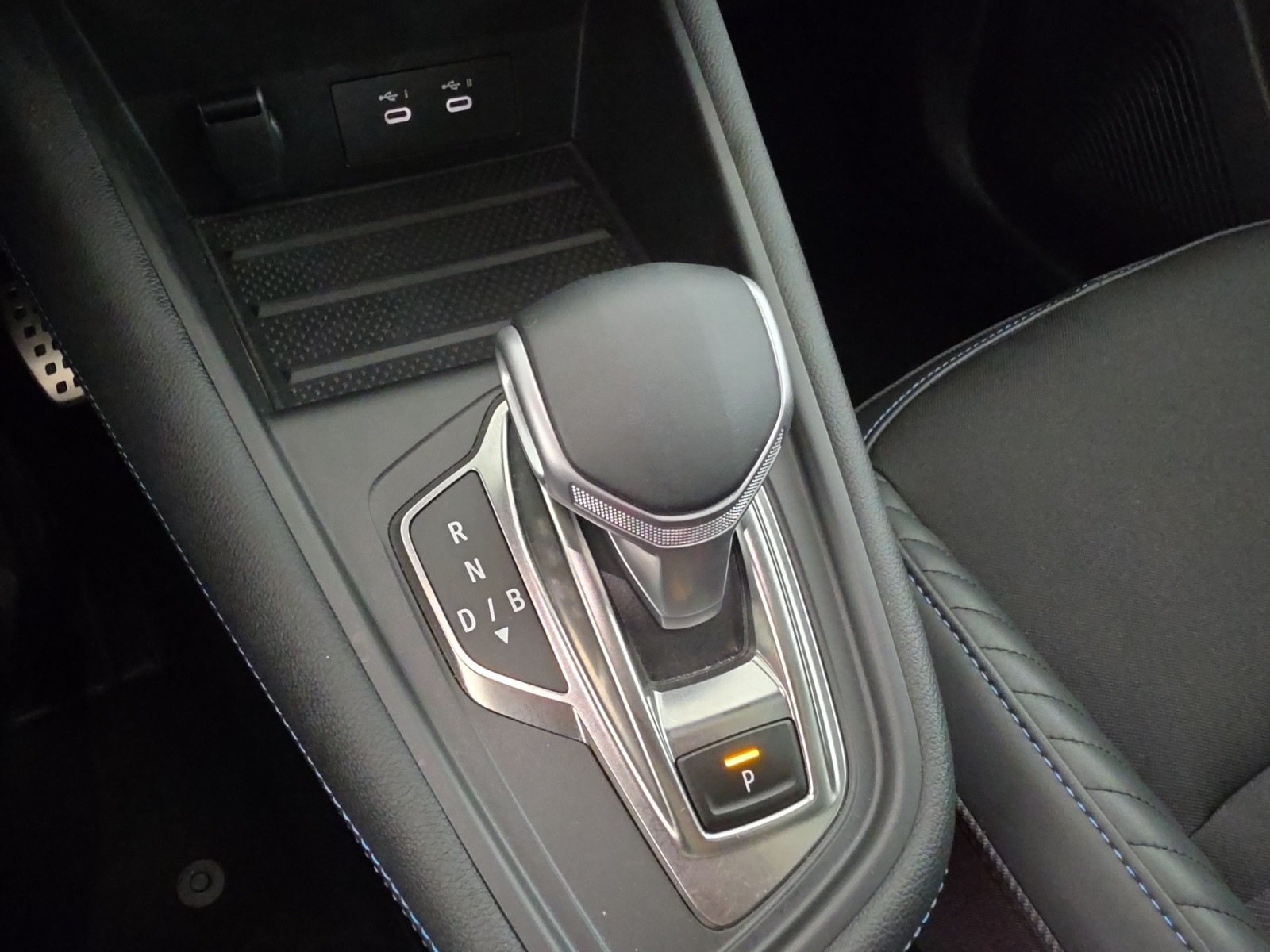 Vente en ligne Renault Symbioz  E-Tech full hybrid 145 au prix de 27 990 €