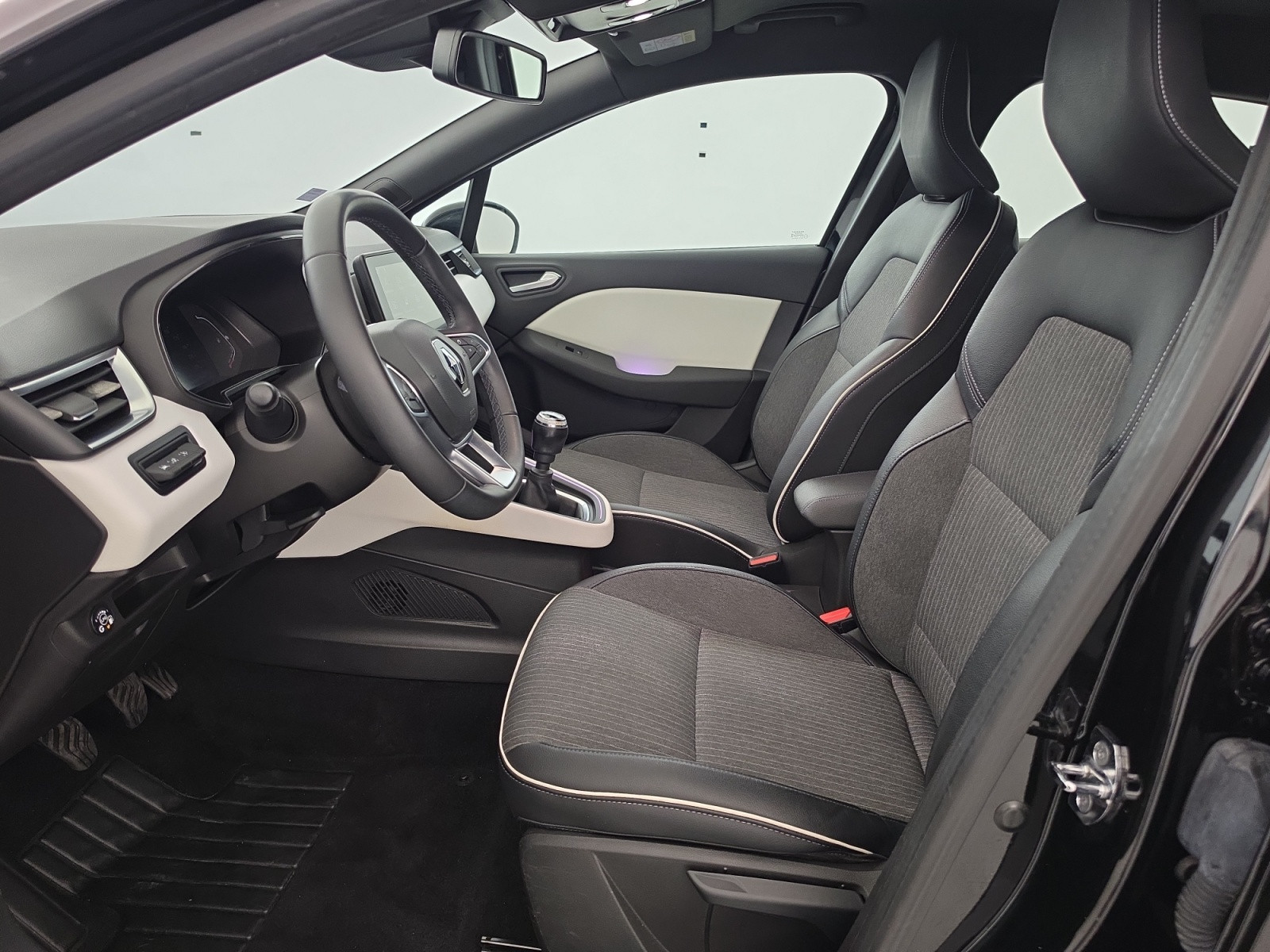 Vente en ligne Renault Clio 5 Clio TCe 100 GPL - 21N au prix de 14 990 €