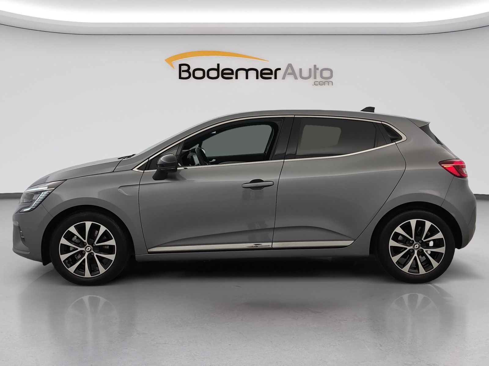 Renault Clio 5 Clio E-Tech full hybrid 145 occasion de 2023 en vente à Quimper