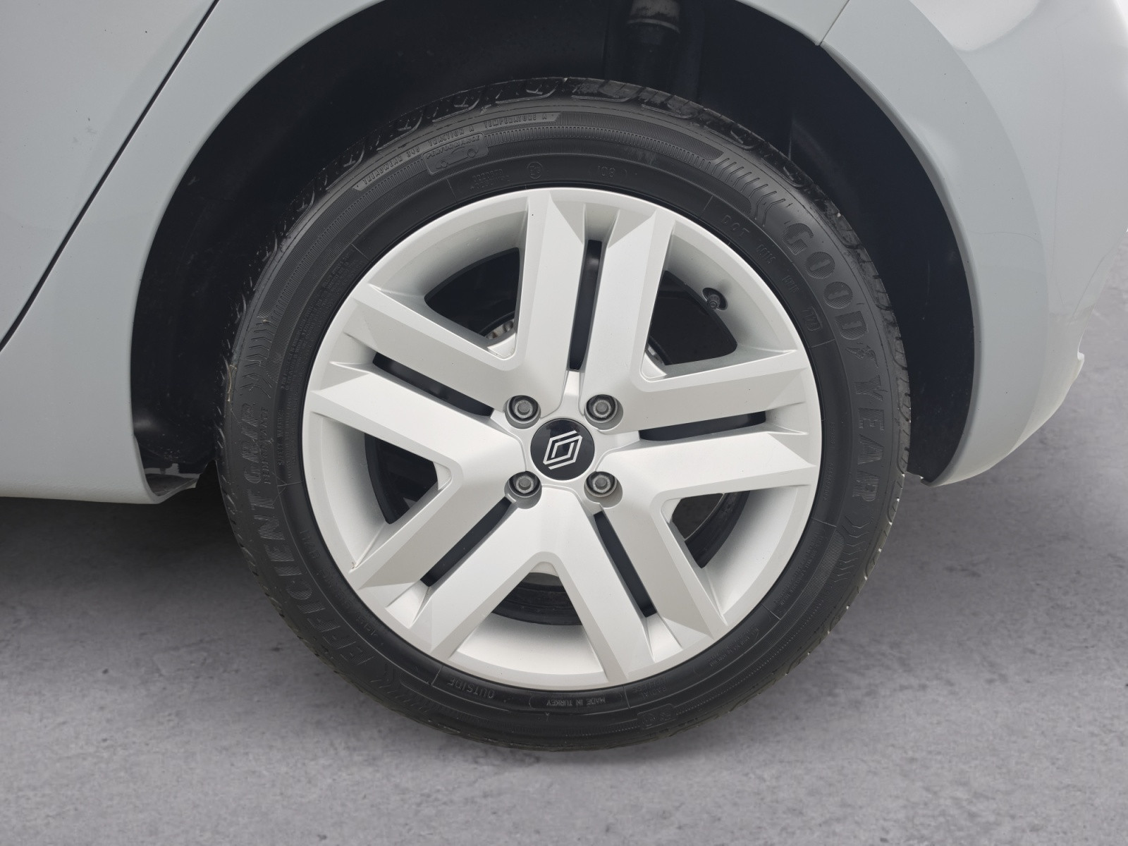 Vente en ligne Renault Clio 5 Clio TCe 90 ch GSR2 au prix de 14 990 €