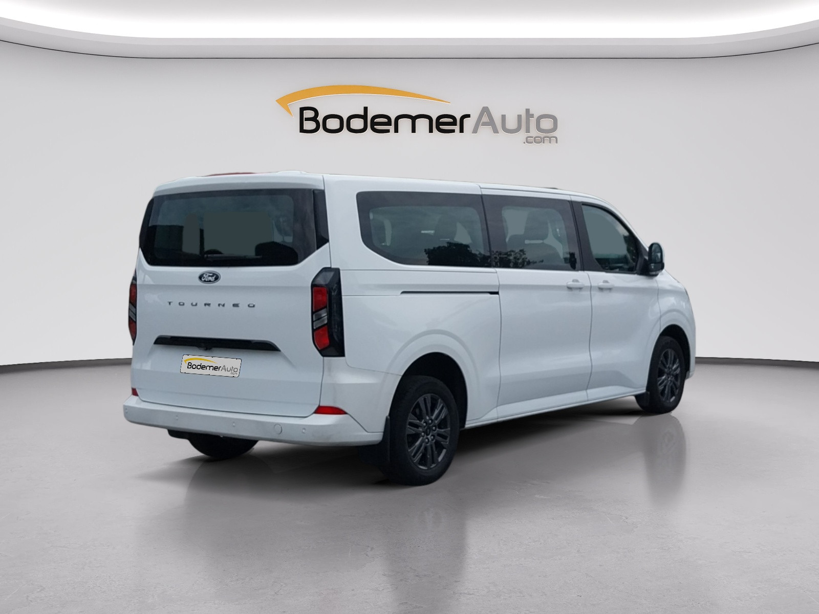 Vente en ligne Ford Tourneo Custom  320 L2H1 2.0 EcoBlue 150 ch au prix de 32 890 €