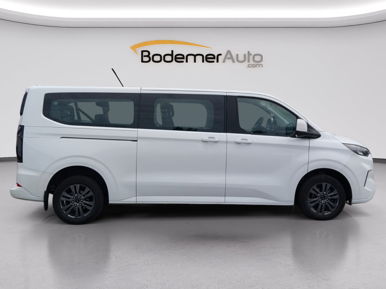 Vente en ligne Ford Tourneo Custom  320 L2H1 2.0 EcoBlue 150 ch au prix de 32 890 €