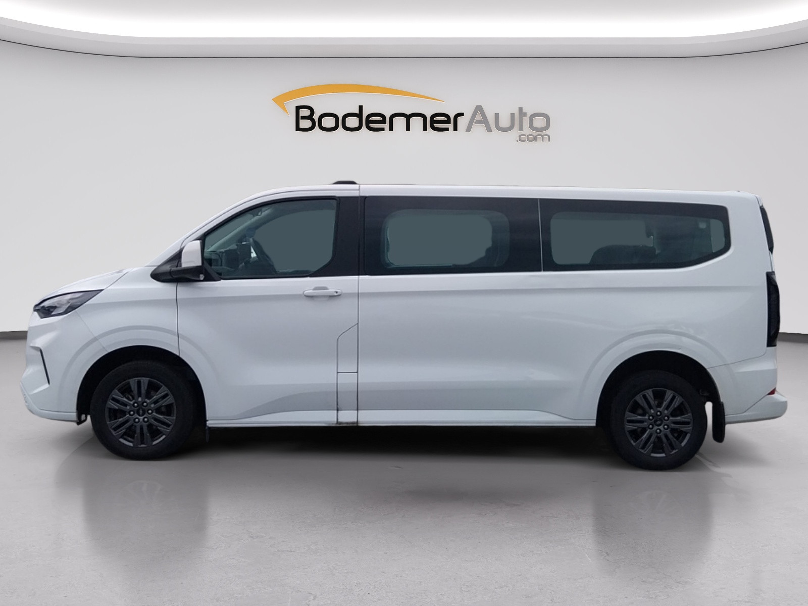 Ford Tourneo Custom  320 L2H1 2.0 EcoBlue 150 ch occasion de 2024 en vente à Quimper