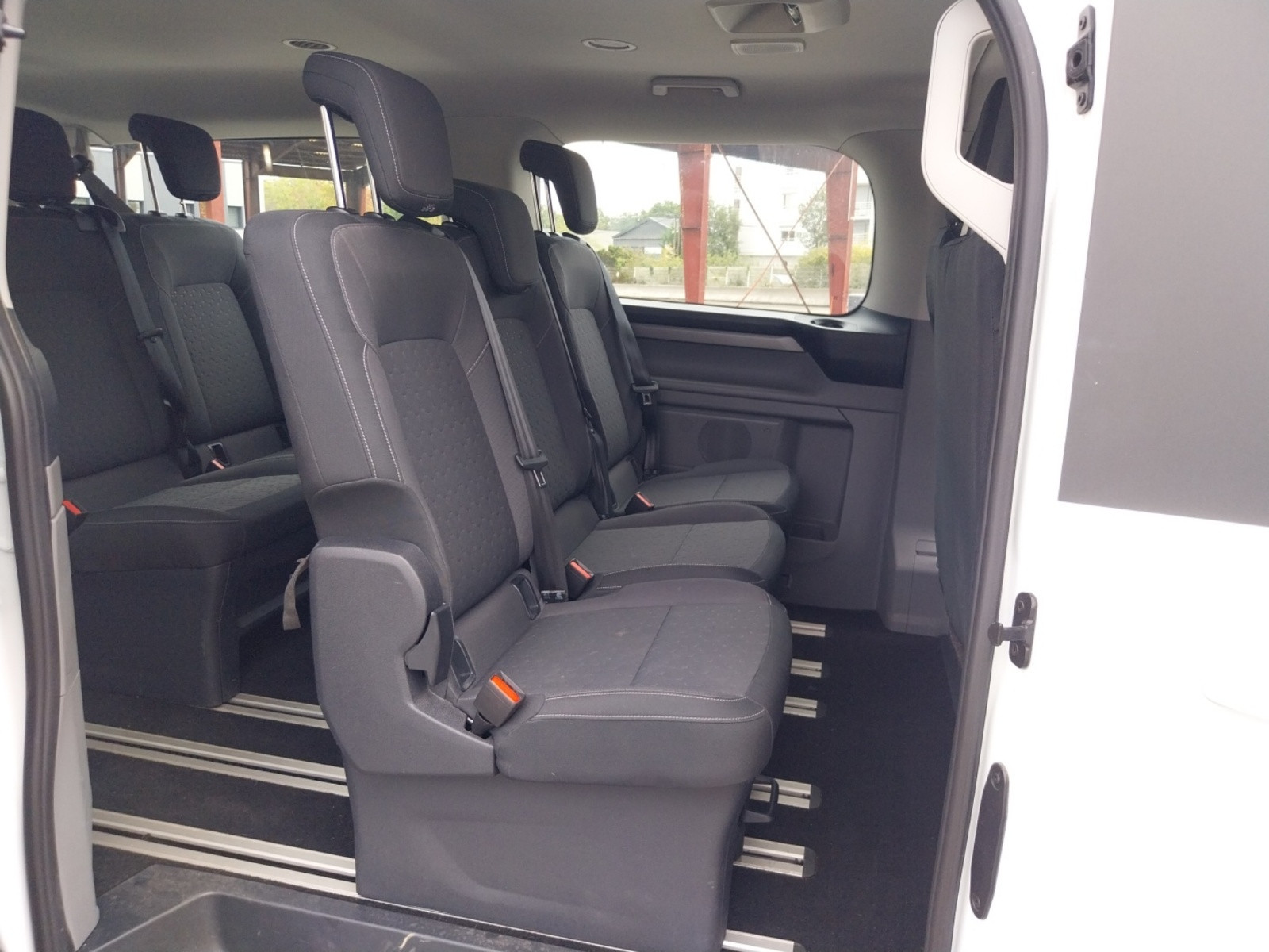 Vente en ligne Ford Tourneo Custom  320 L2H1 2.0 EcoBlue 150 ch au prix de 32 890 €