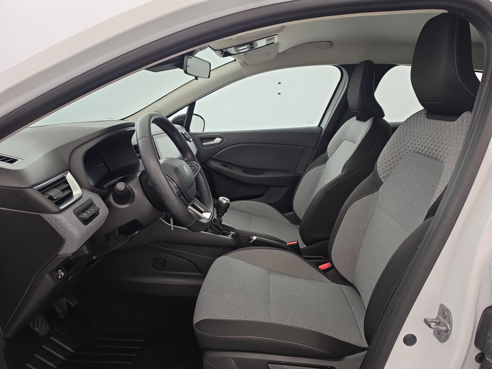 Vente en ligne Renault Clio 5 Clio Eco-G 100 ch GSR2 au prix de 16 490 €