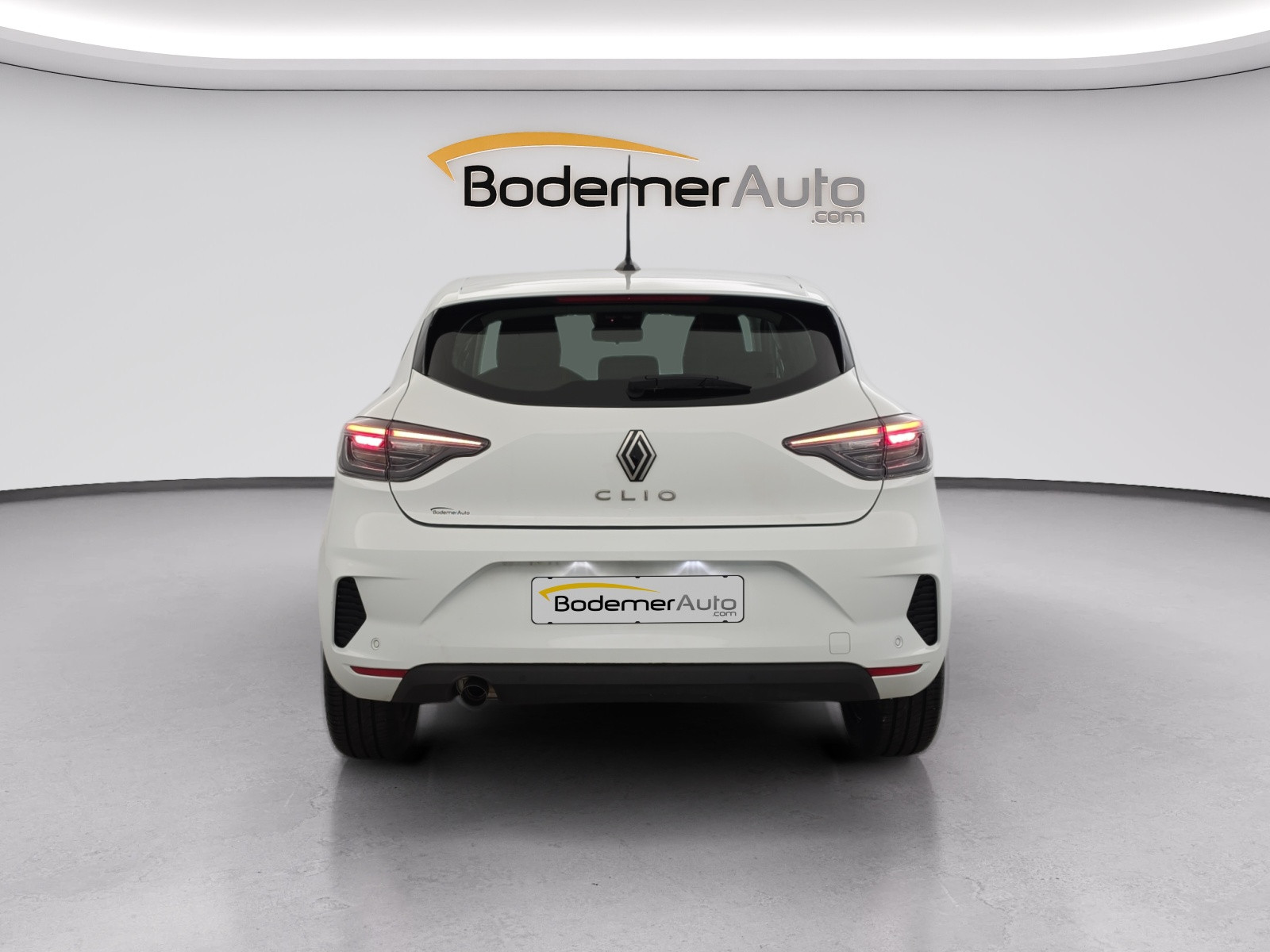 Vente en ligne Renault Clio 5 Clio Eco-G 100 ch GSR2 au prix de 16 490 €