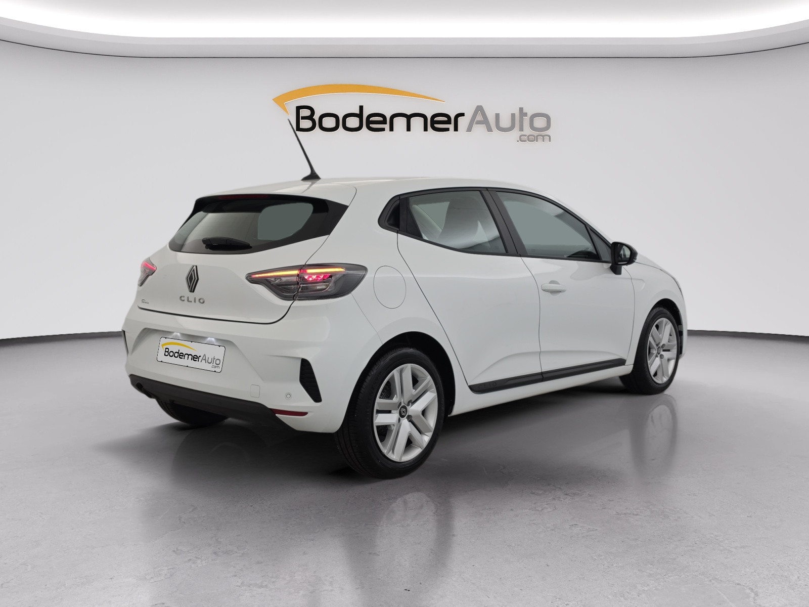 Vente en ligne Renault Clio 5 Clio Eco-G 100 ch GSR2 au prix de 16 490 €