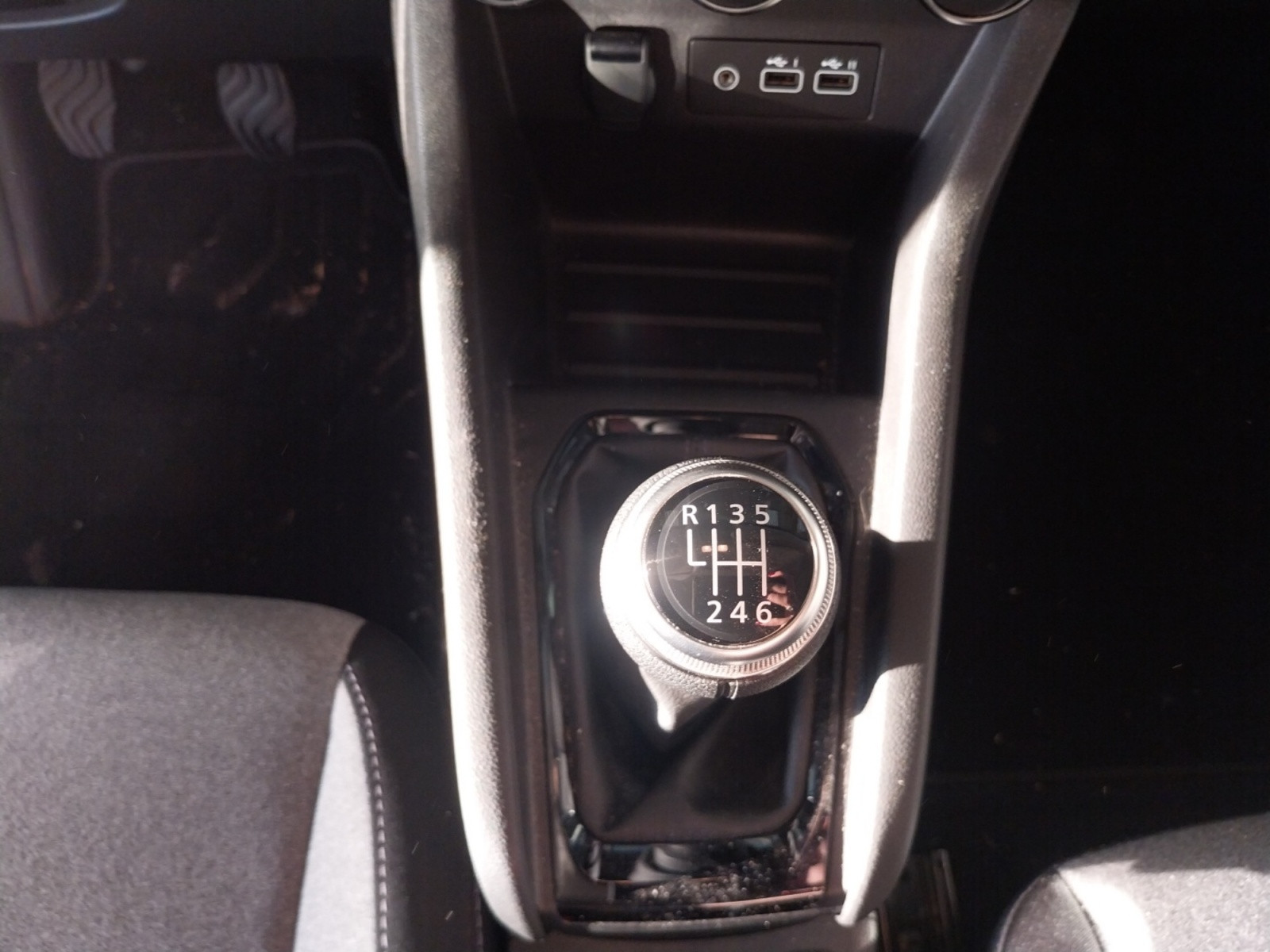 Vente en ligne Renault Clio 5 Clio Eco-G 100 ch GSR2 au prix de 16 490 €