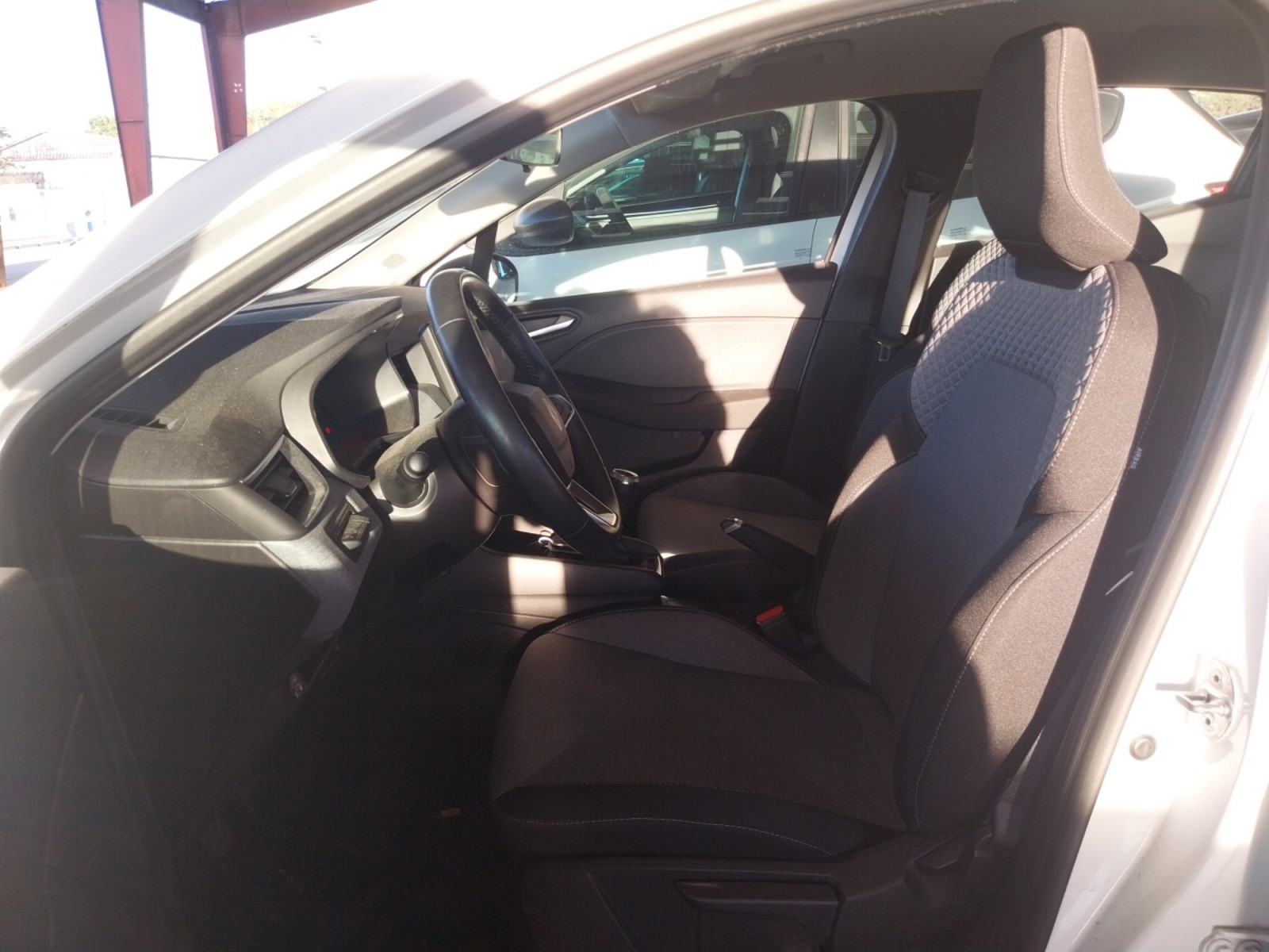 Vente en ligne Renault Clio 5 Clio Eco-G 100 ch GSR2 au prix de 16 490 €