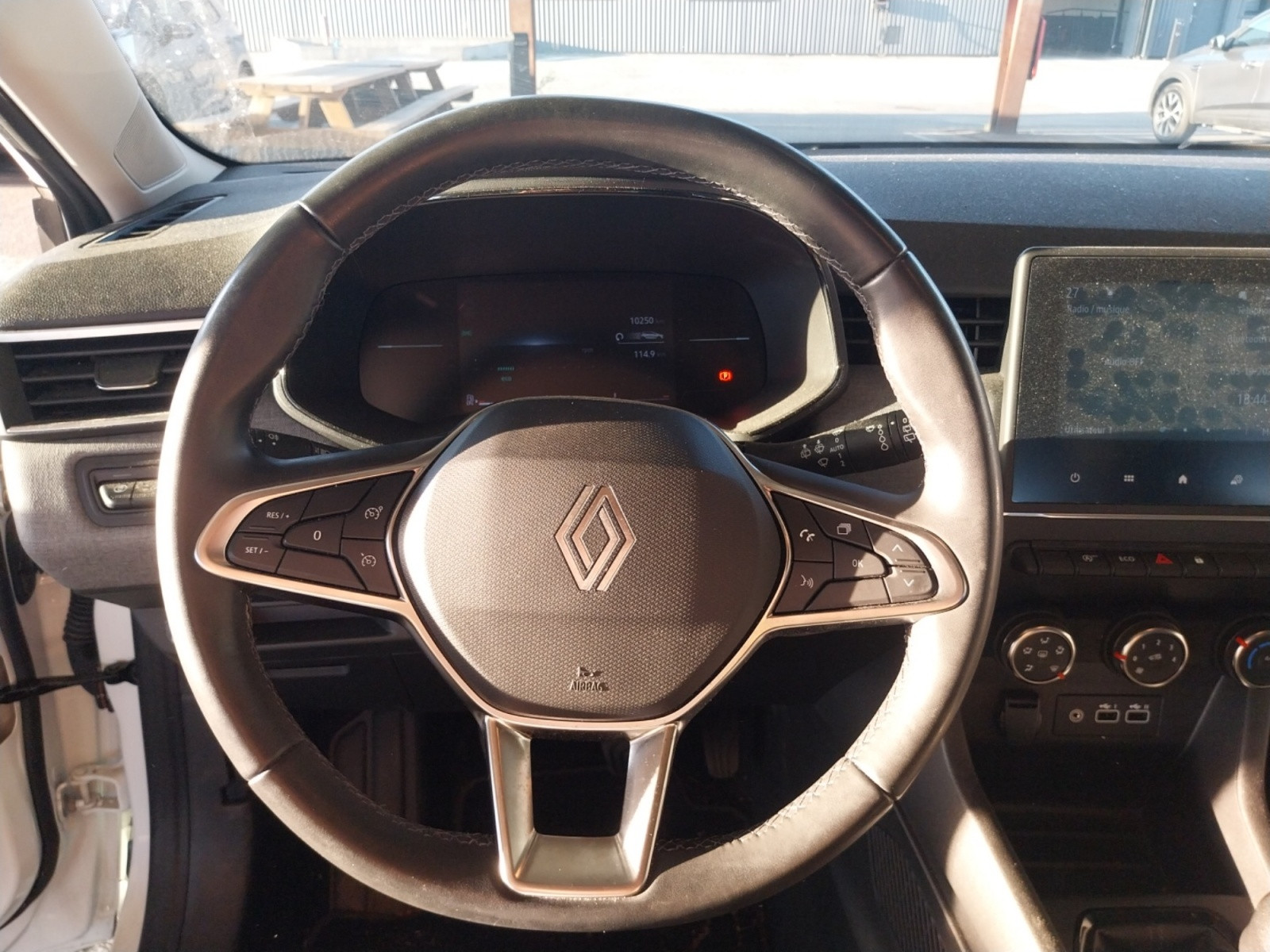 Vente en ligne Renault Clio 5 Clio Eco-G 100 ch GSR2 au prix de 16 490 €