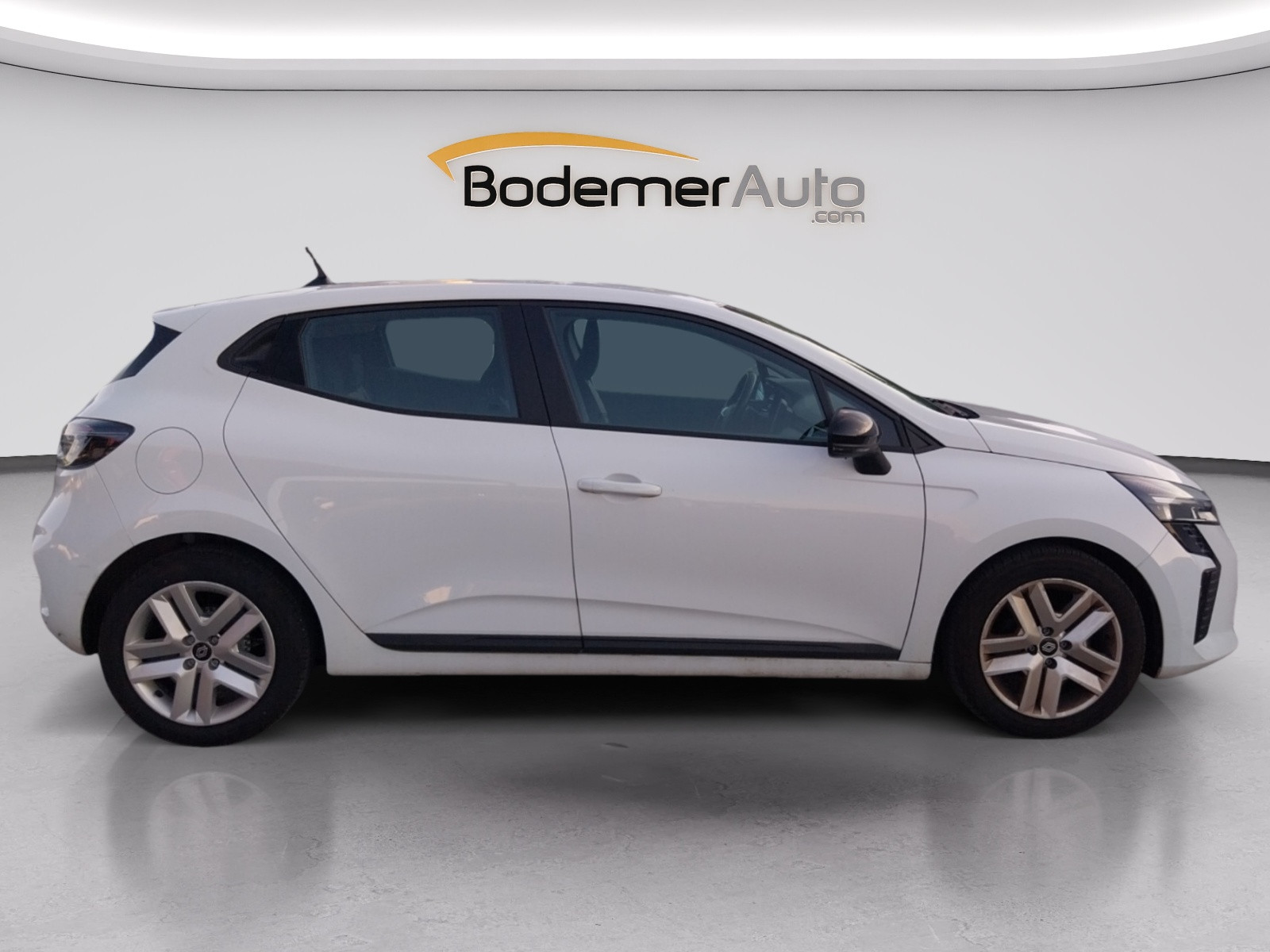 Vente en ligne Renault Clio 5 Clio Eco-G 100 ch GSR2 au prix de 16 490 €